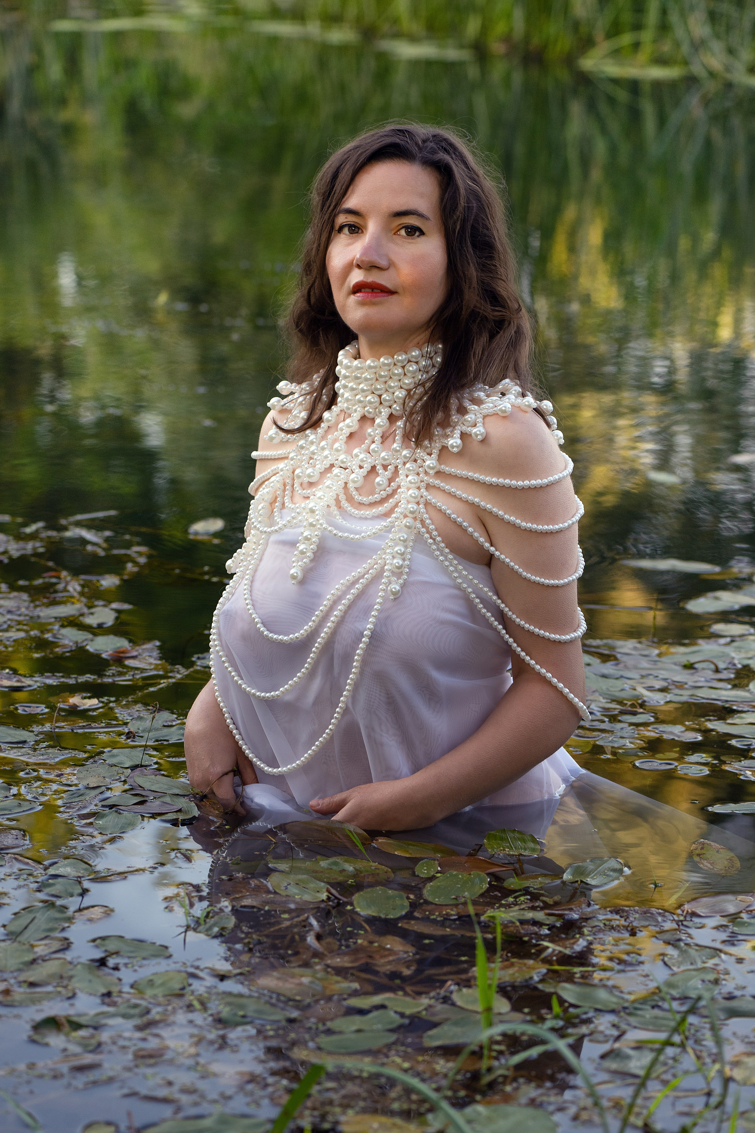 Платье, бусы и вода...... Главная