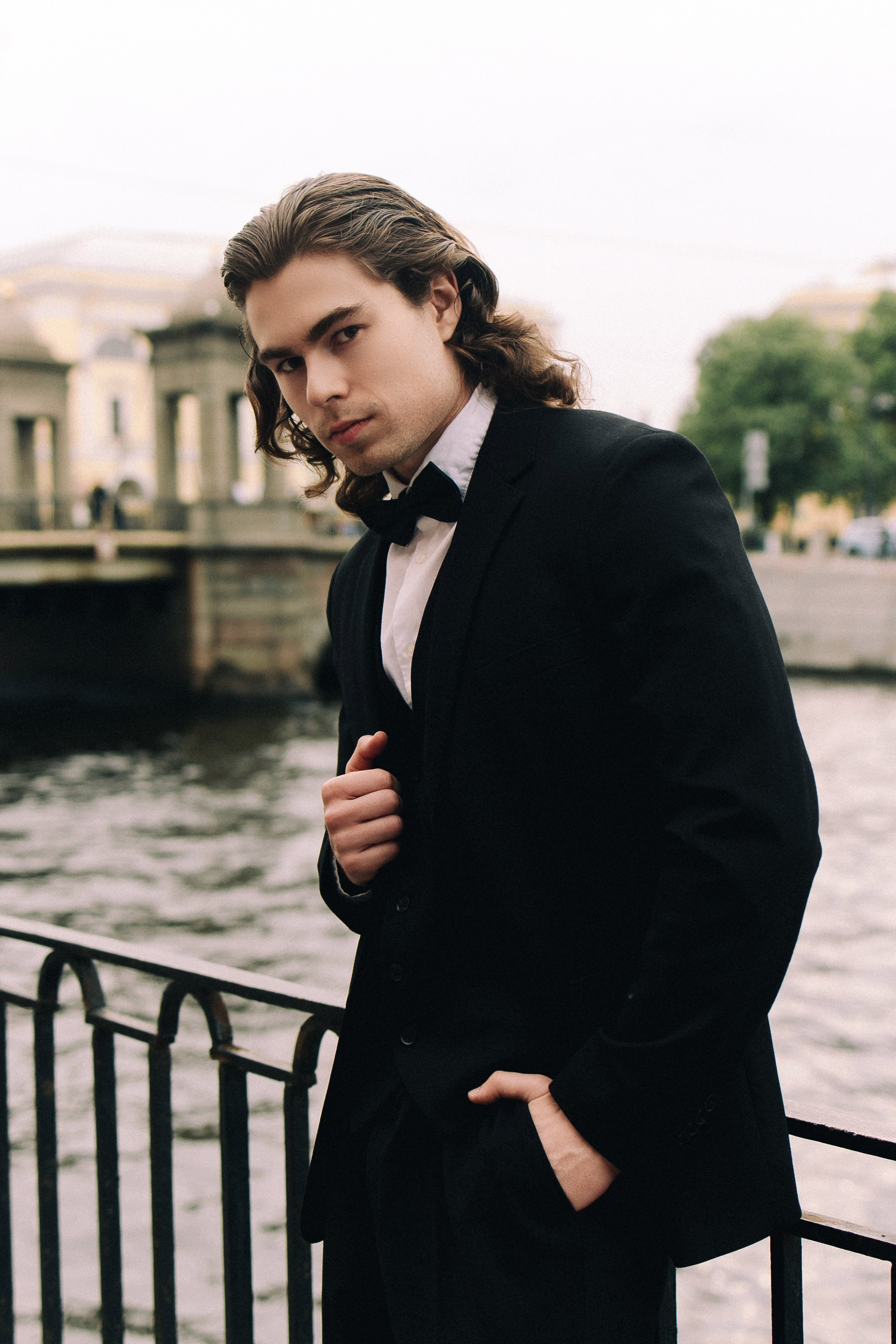 На катере. ФОТОГРАФ РОЗА ФИЛИНА СПб I МОСКВА