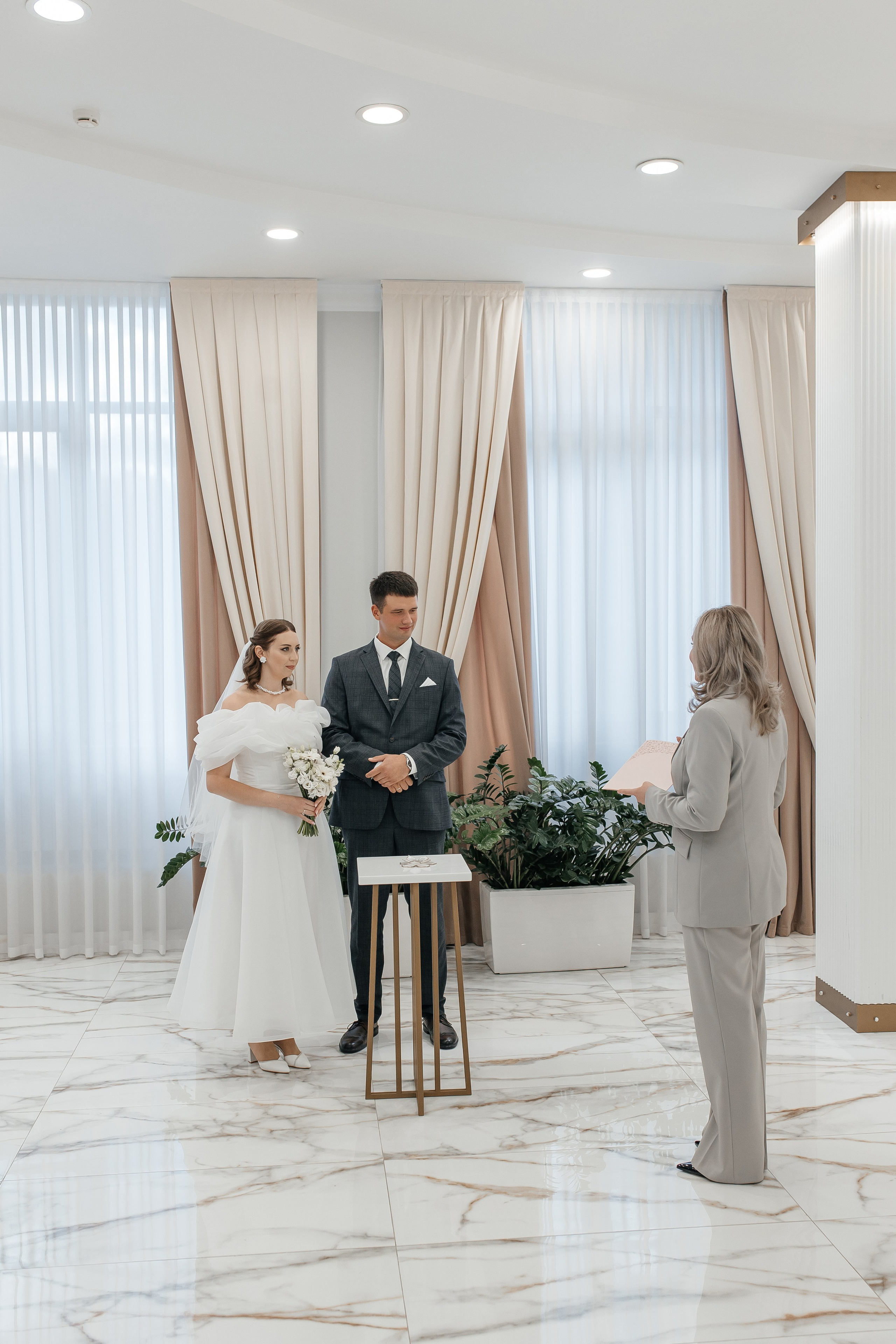 Регистрация брака в шипиловском дворце бракосочетания. Свадебный фотограф в Москве Дарья Олендарёва