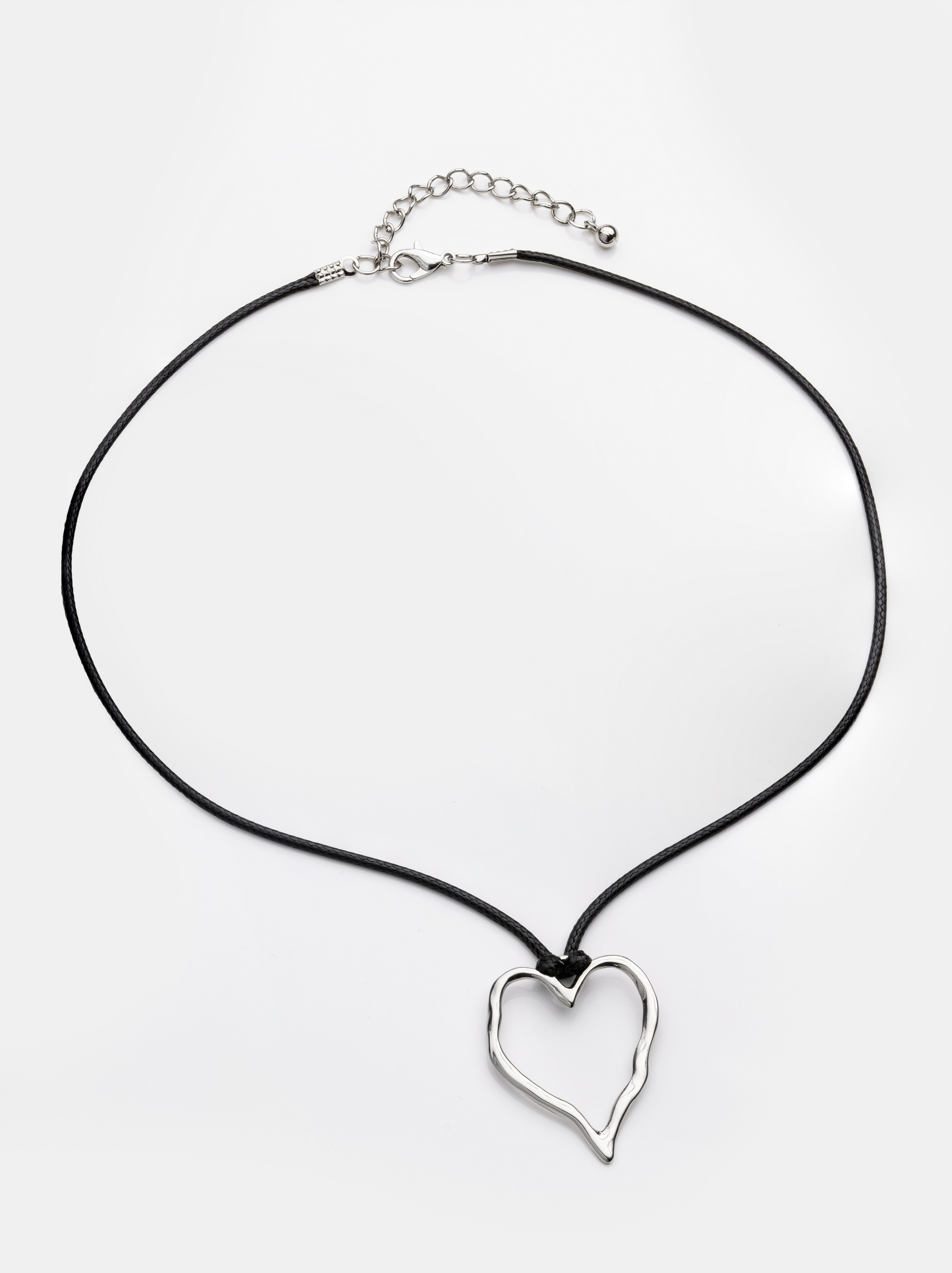 Украшения. KED Production — продакшн из СПб. Создаём фото, видео и контент, который помогает брендам и селлерам продавать больше