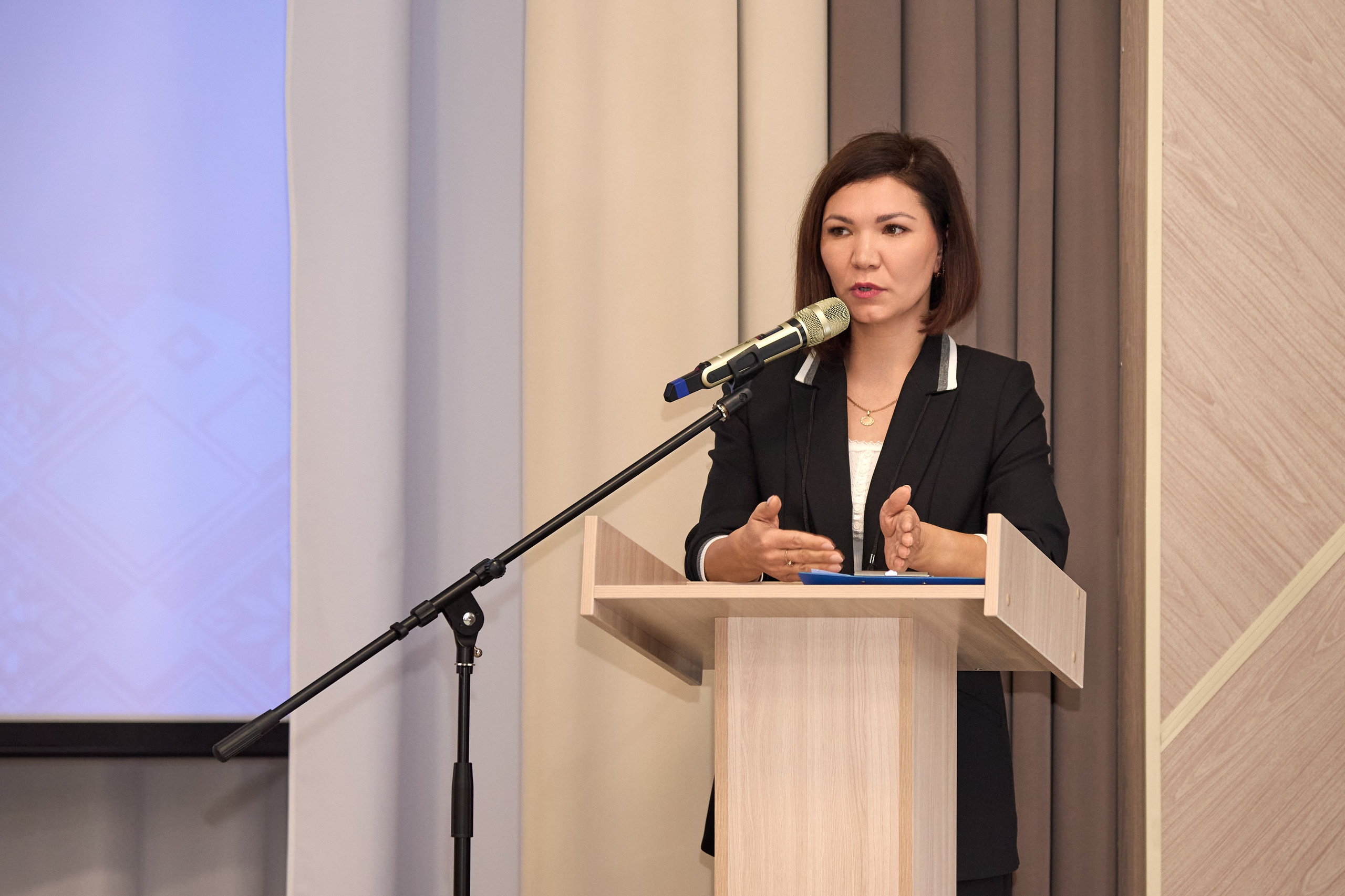 Воспитатель года 2025 в Ленинск-Кузнецком. [fXph] Фотограф Масликов Илья. Съёмка мероприятий в Ленинске-Кузнецком