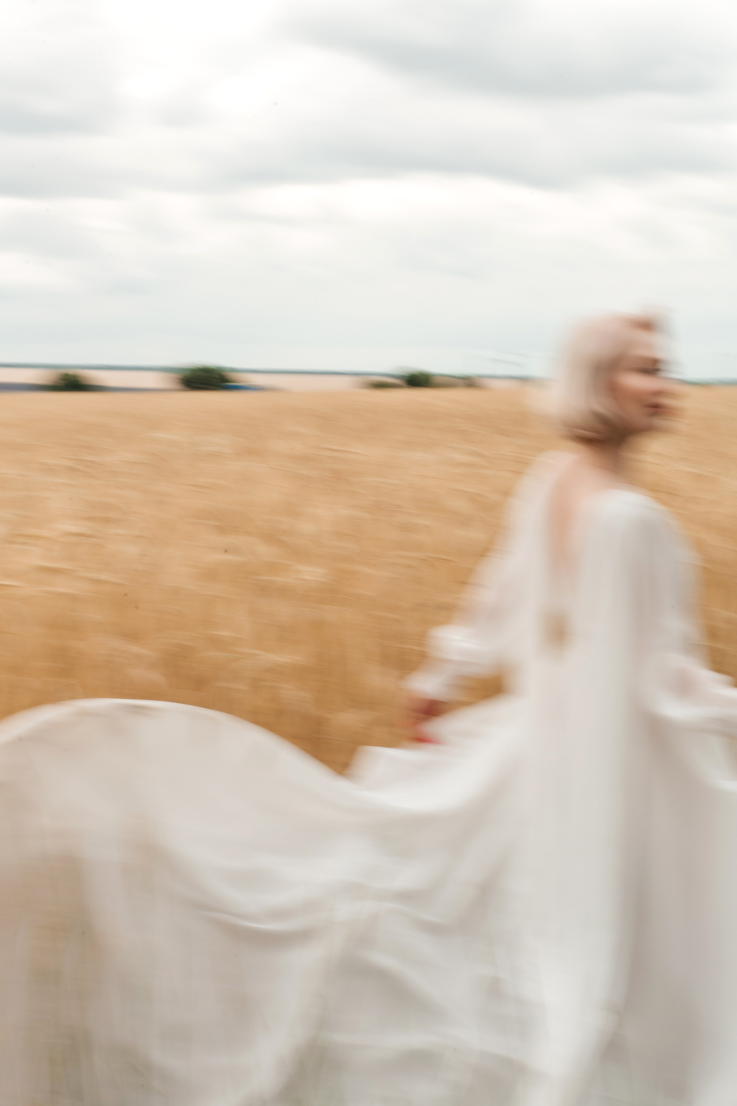 Александра фотосессия в поле. Женский фотограф в Оренбурге Ирина Заводчикова