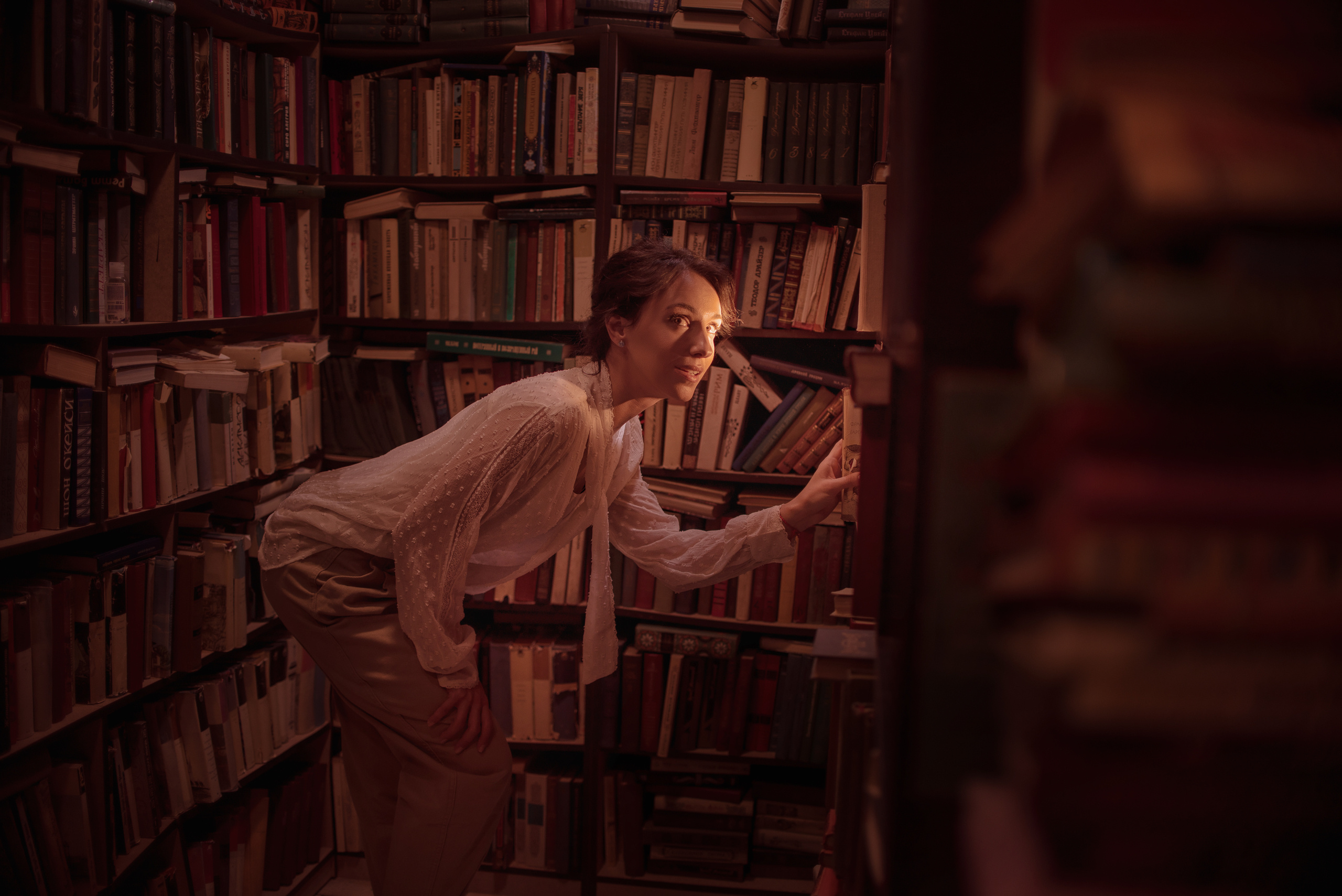 Среди книг. Фотограф в Алматы Новгородская Мария