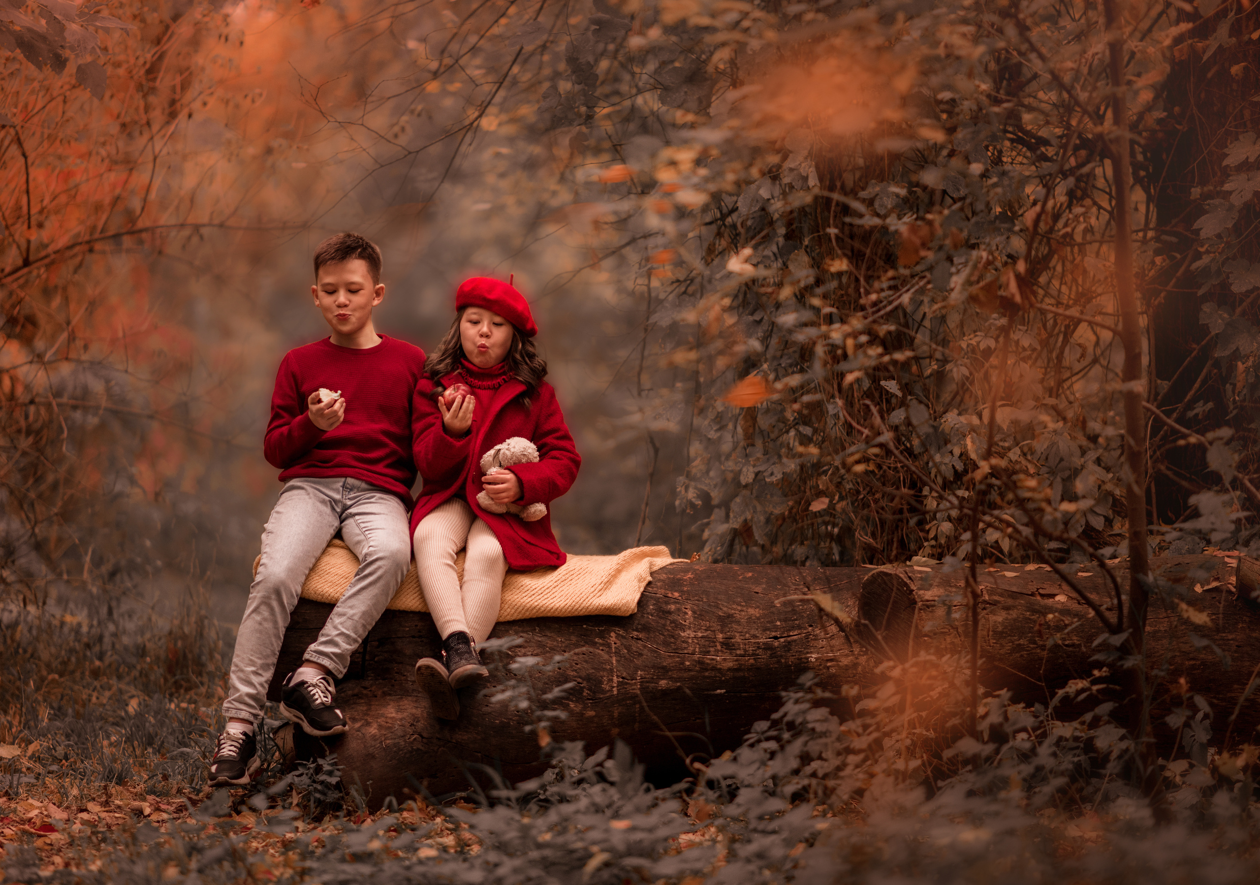 Осенняя прогулка. Фотограф в Алматы Новгородская Мария