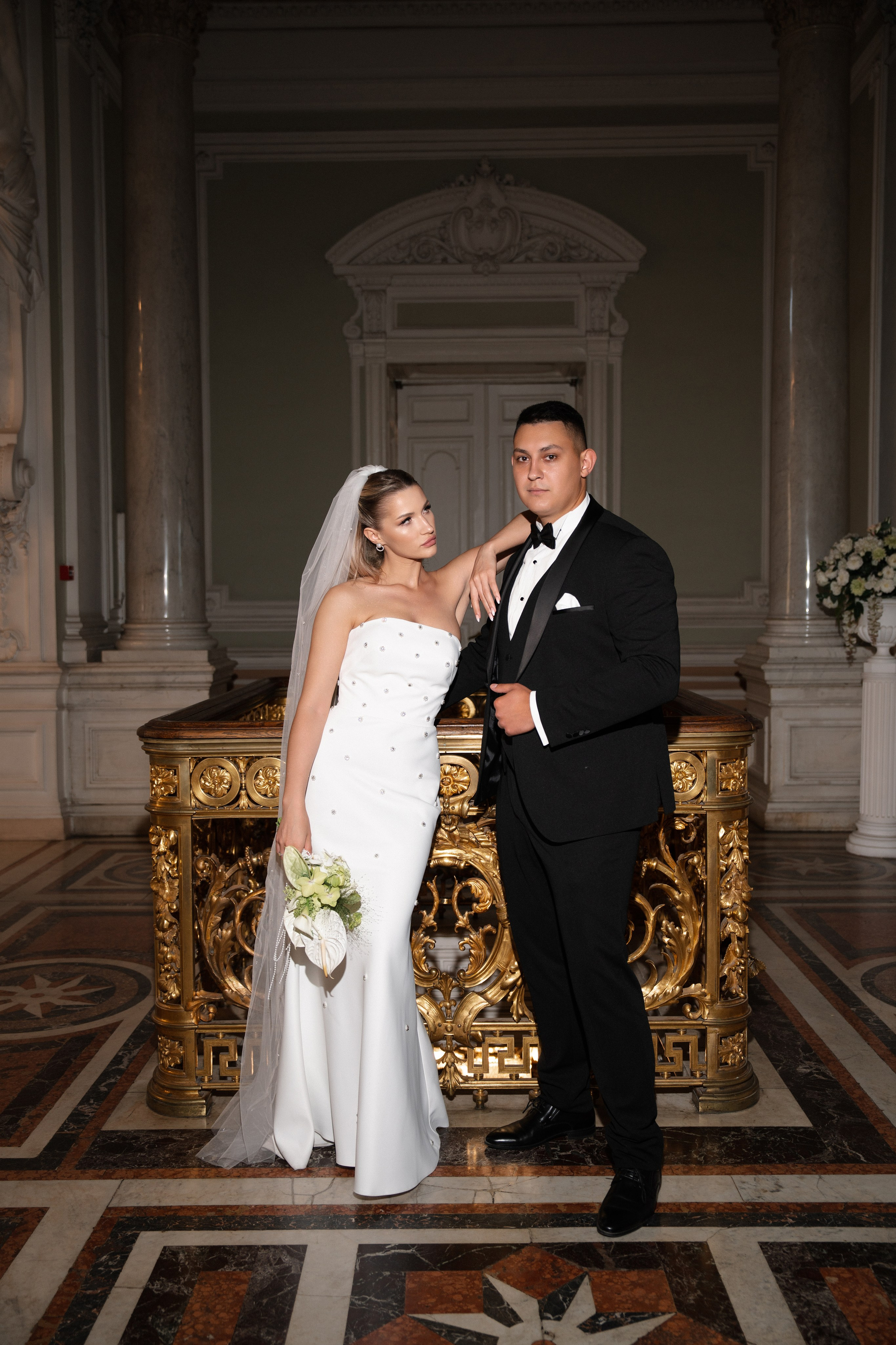 Виктория & Роман. Камерная городская свадьба в видовом ресторане в стиле современная классика. Свадебный фотограф организатор в Санкт-Петербурге Ассоль Опарина