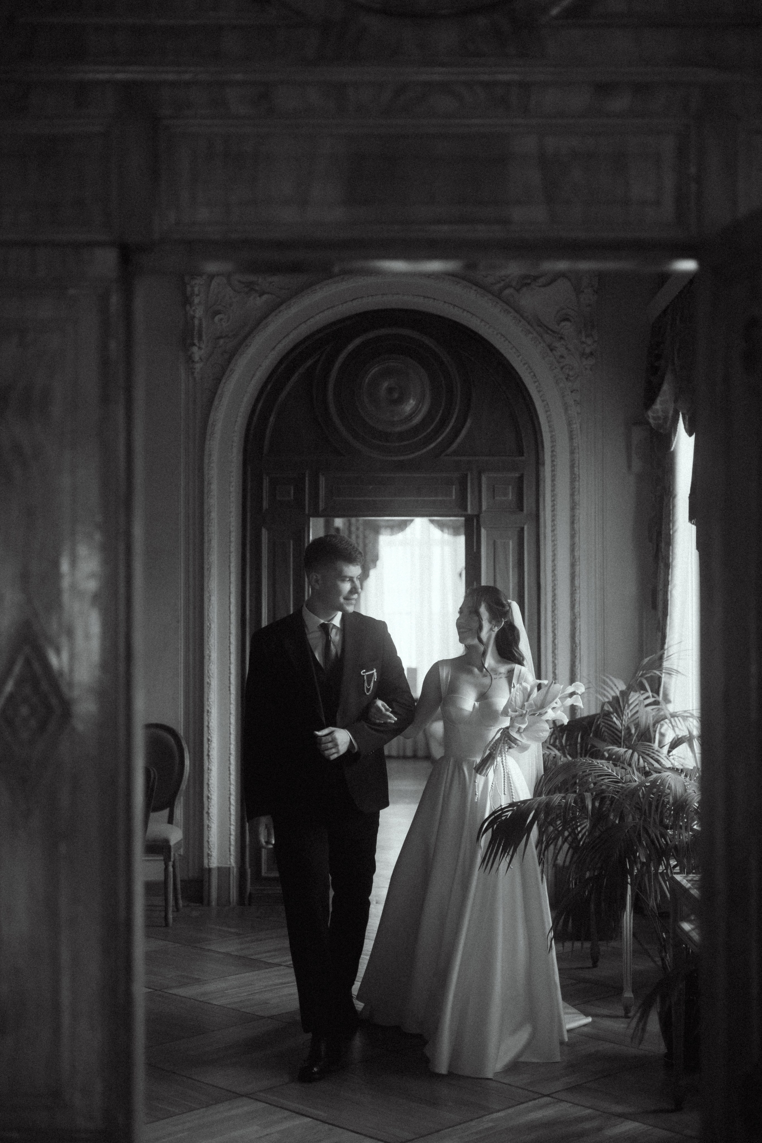 Свадебная фотосессия в библиотеке им. Пушкина. Свадебный фотограф Москва Павел Фетисов