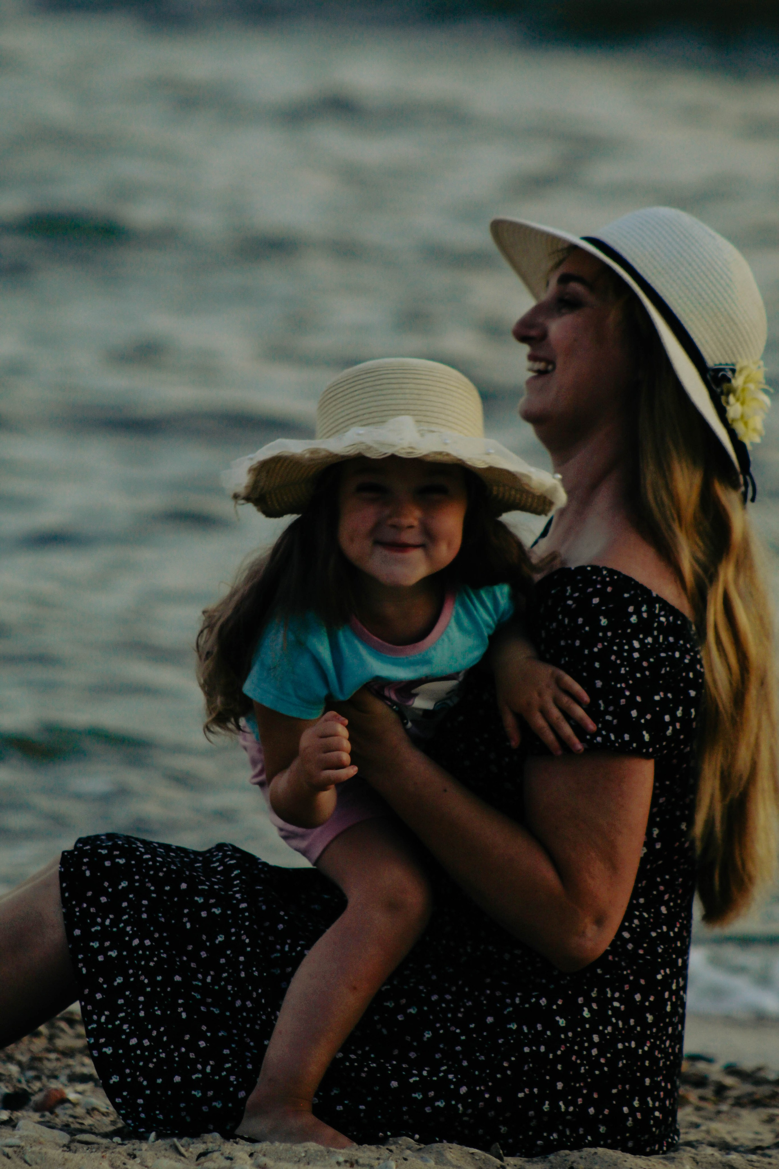 Два поколения. Илья Чемис — Фотограф в Мариуполе