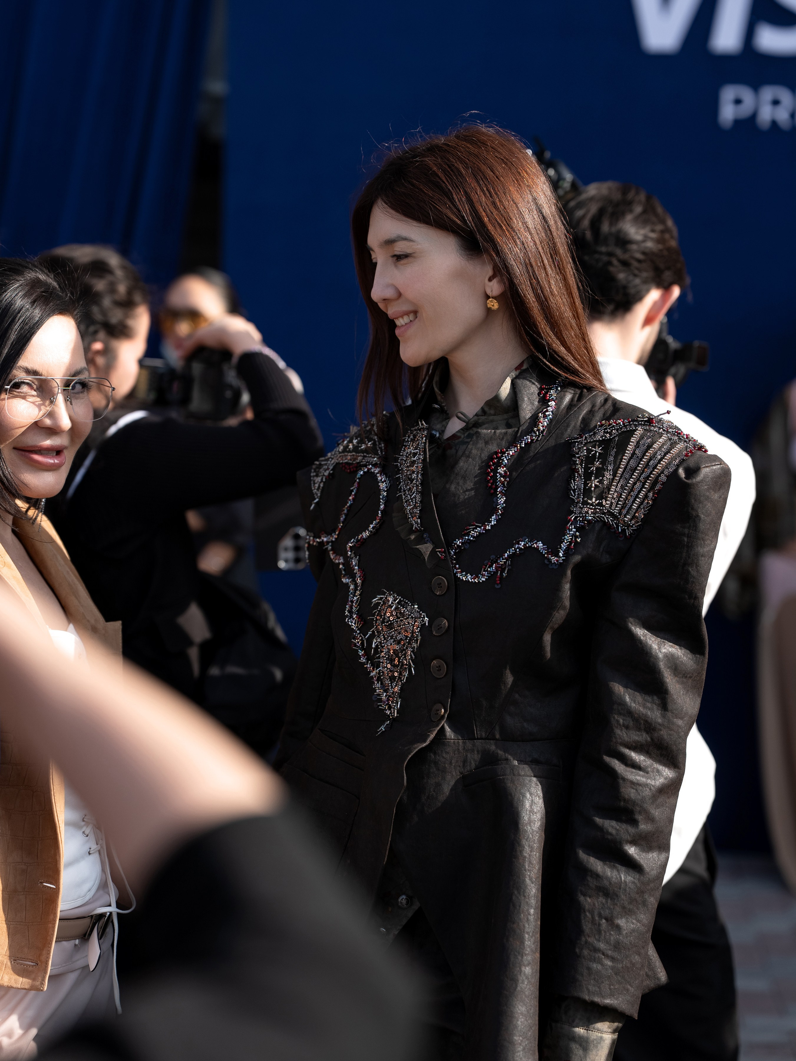 Visa Fashion Week Almaty Pre-Fall 2026 April StreetStyle Day 1. Сайт Алматинского НЮ АРТ, будуар и фэшн фотографа Дениса Карпенко