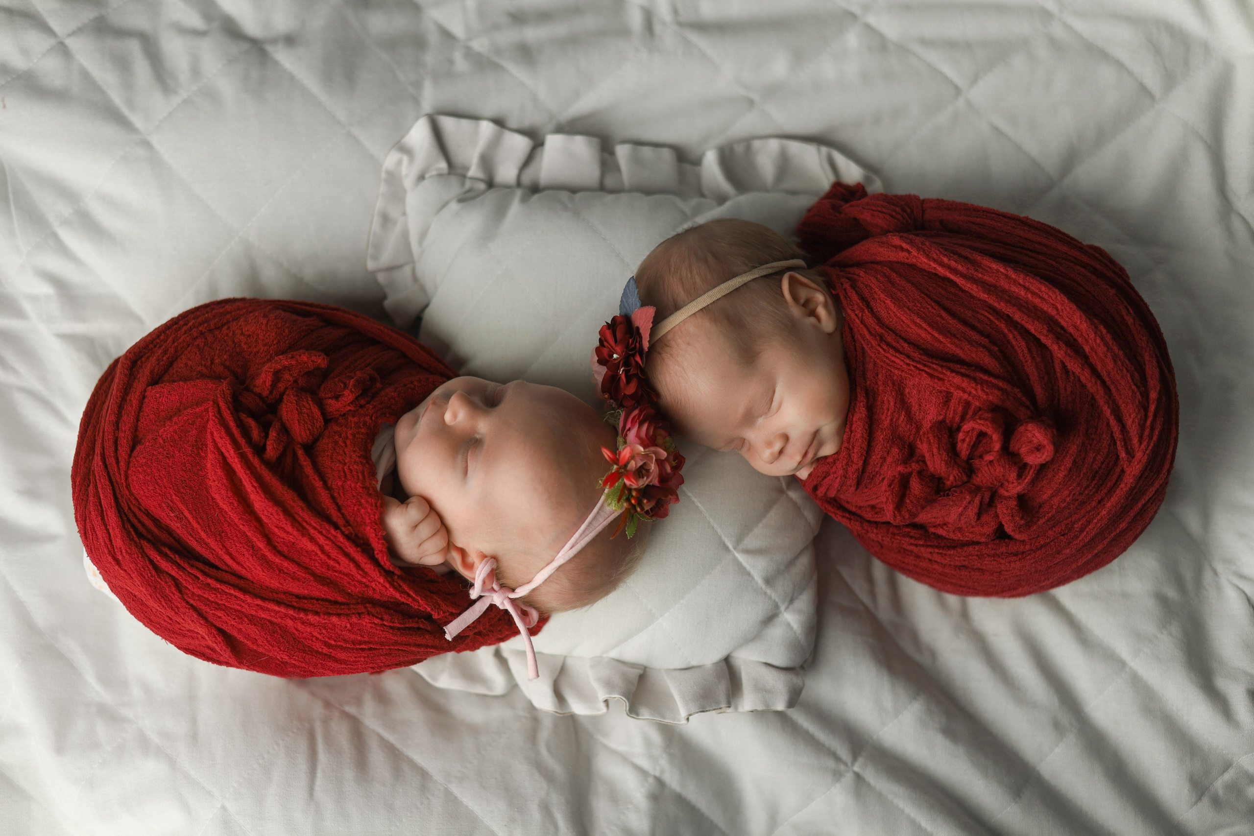 Двойни. Фотограф новорожденных Саратов