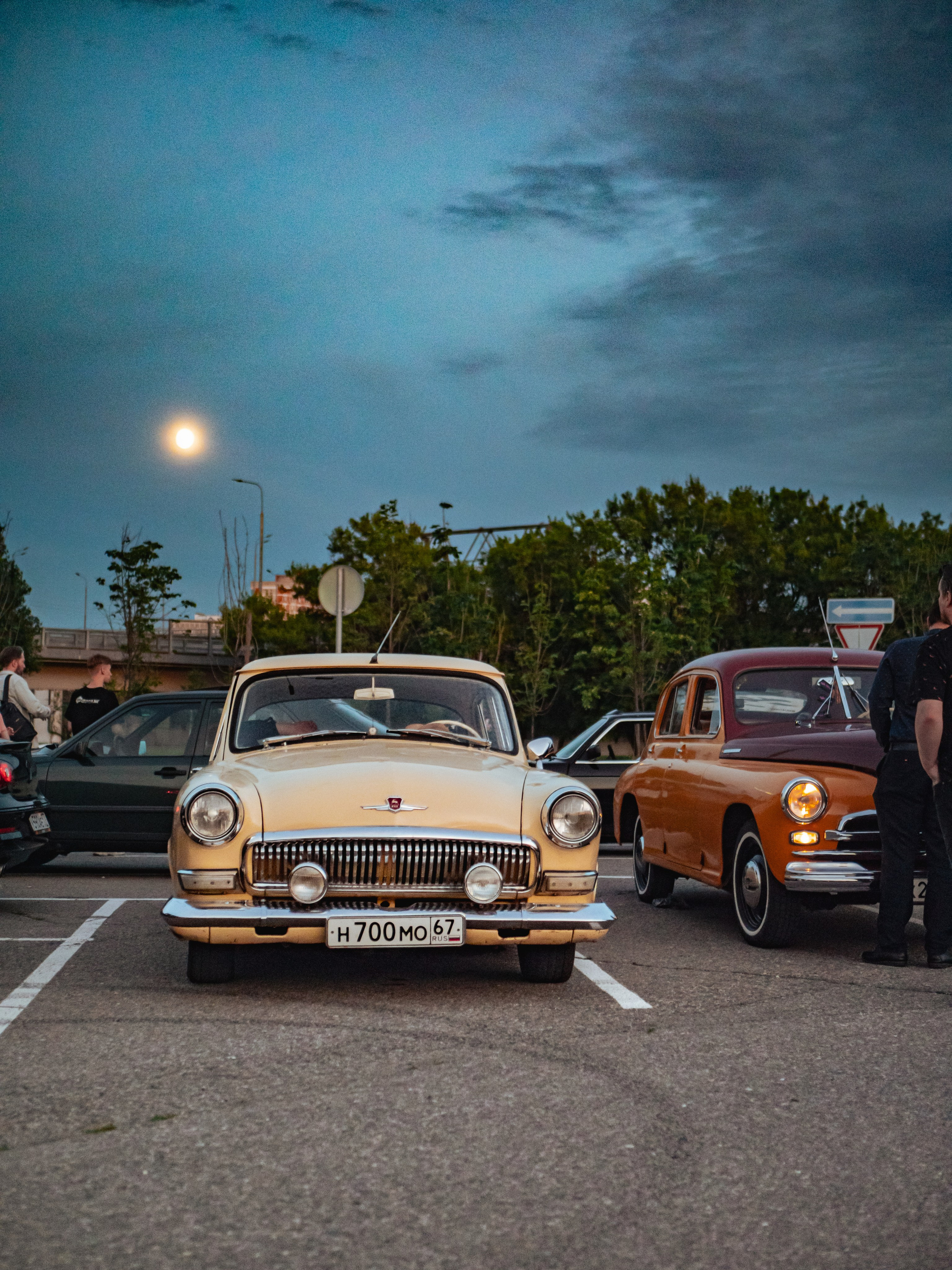 Downfly. Автомобильный фотограф в Москве Максим Москаленко