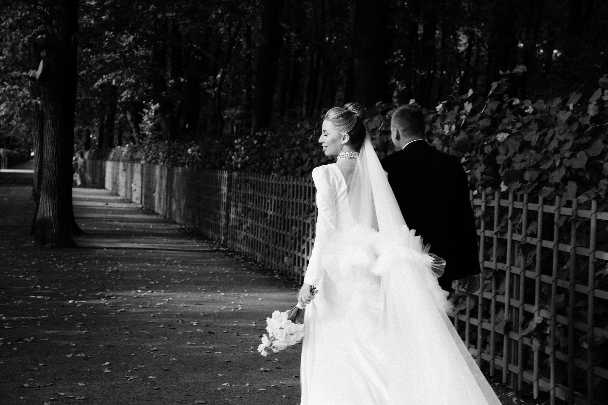 Однажды в летнем саду. Свадебный фотограф в Петербурге Таша Вайб