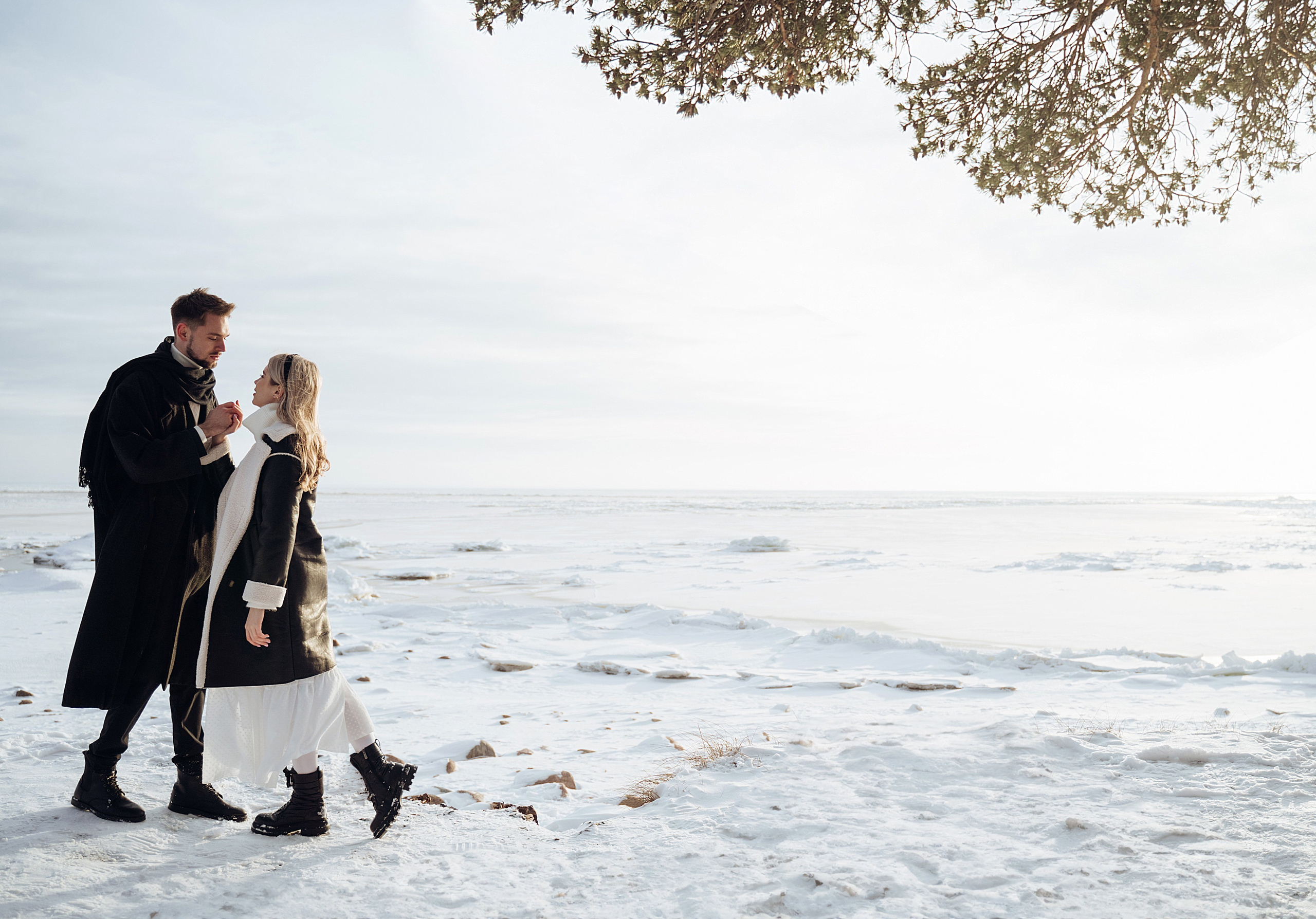 Love Story зимняя прогулка. Свадебный фотограф
