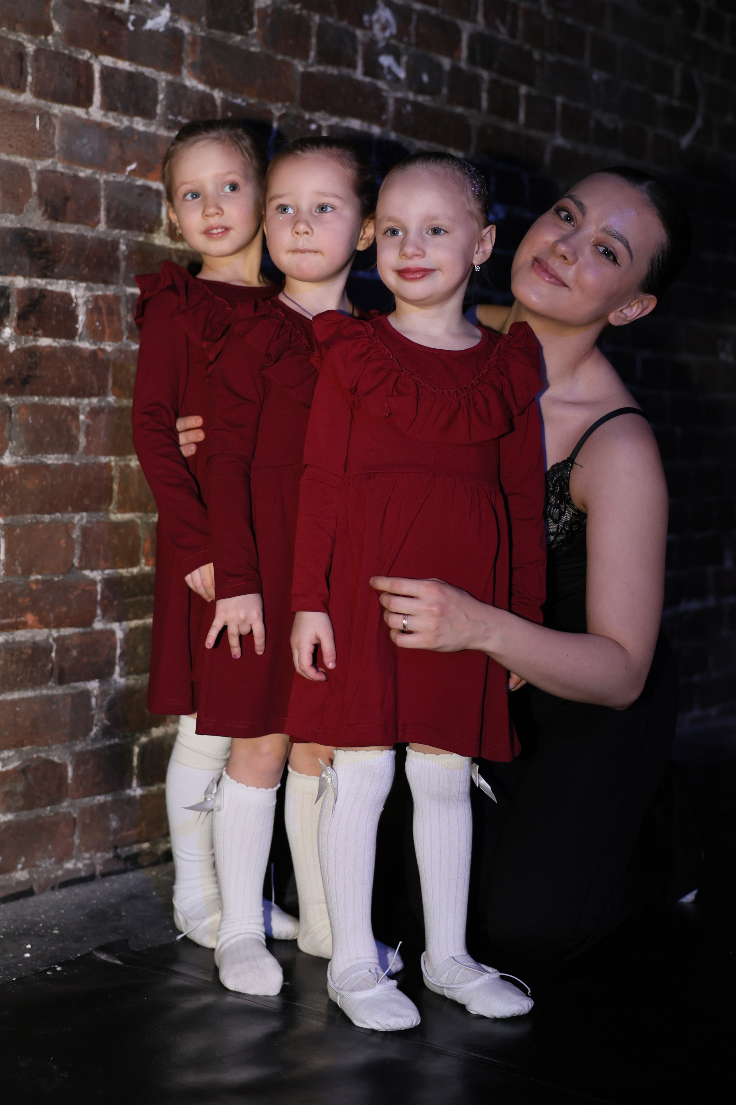 Новогодние танцы. Главная