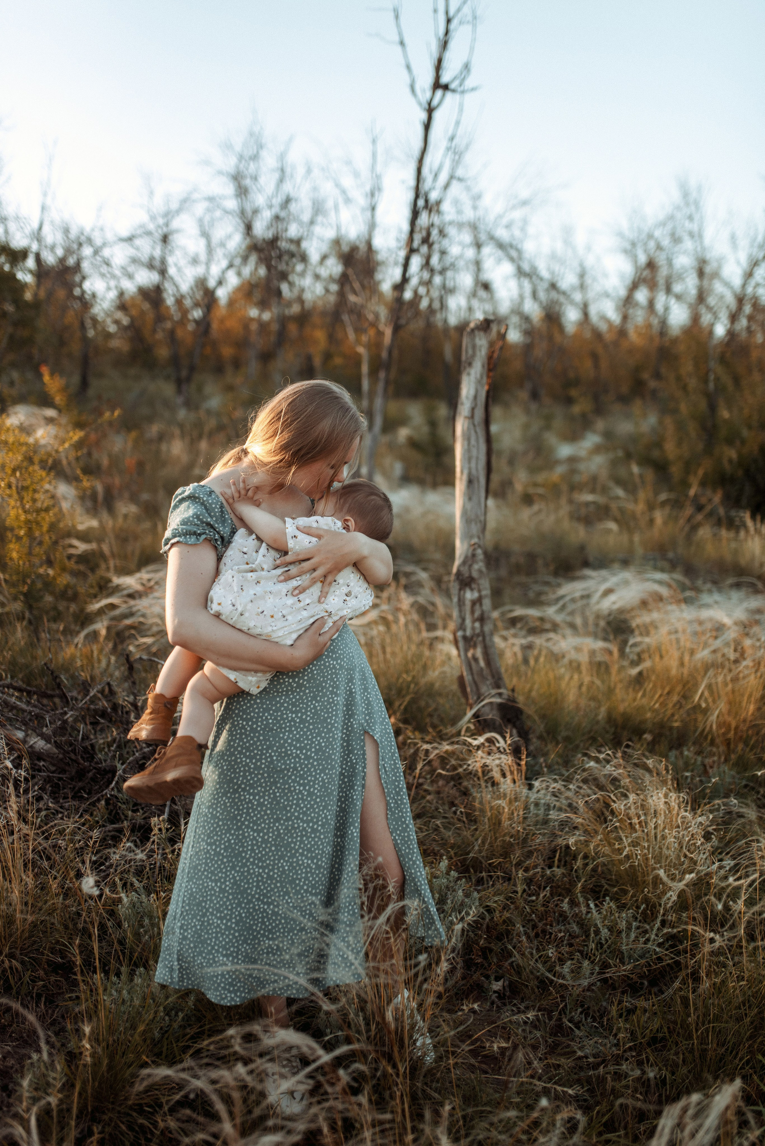 Трое в поле, не считая собаки. Семейный документальный фотограф в Волгограде Мариэта Додина