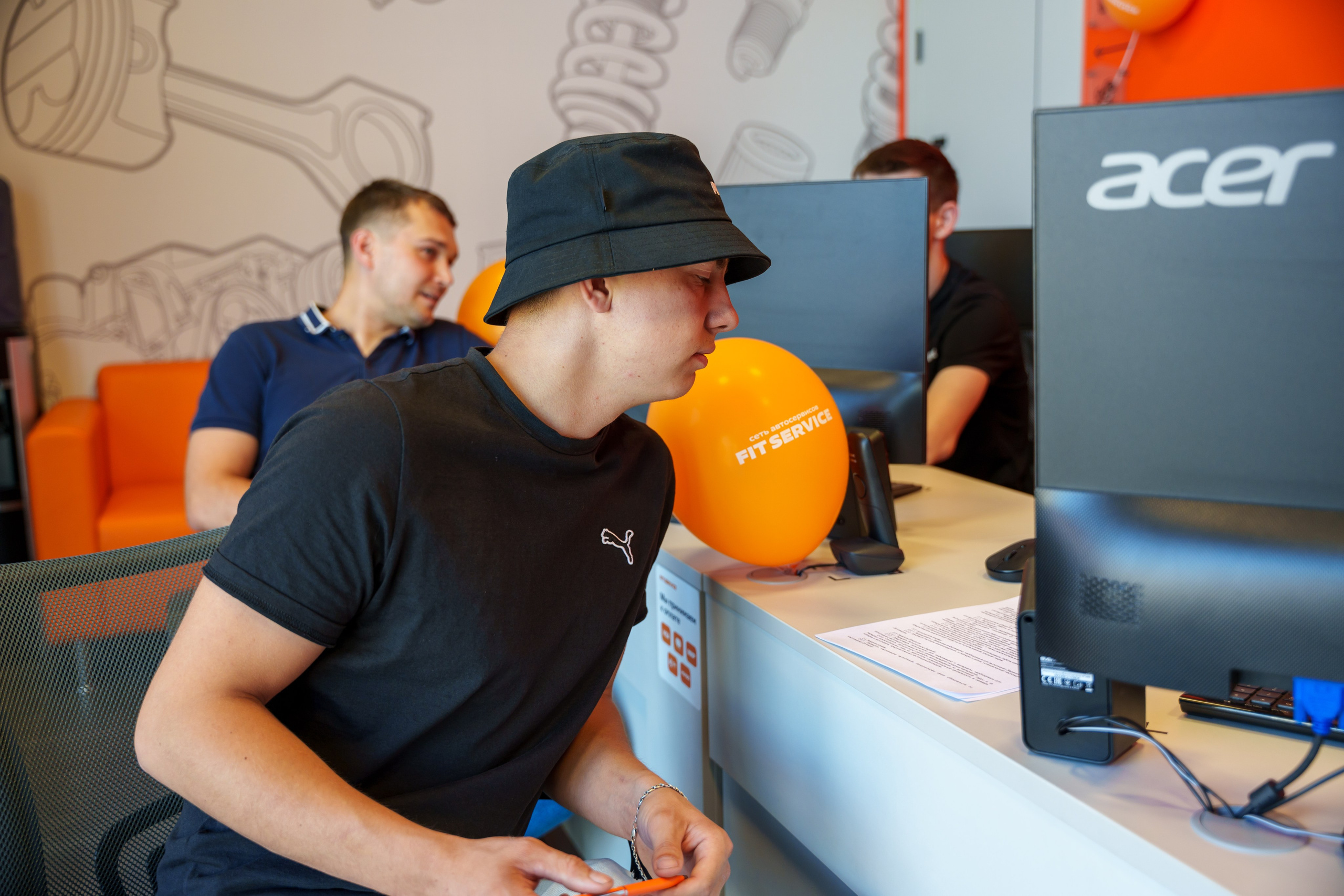 Интерьерная фотосъемка автосервиса Fit Service в Краснодаре — Профессиональная фотосъемка интерьера техцентра в Краснодаресеть СТО. Шедевры для Вас! Фотограф и Видеограф в Краснодаре Пахиев Руслан