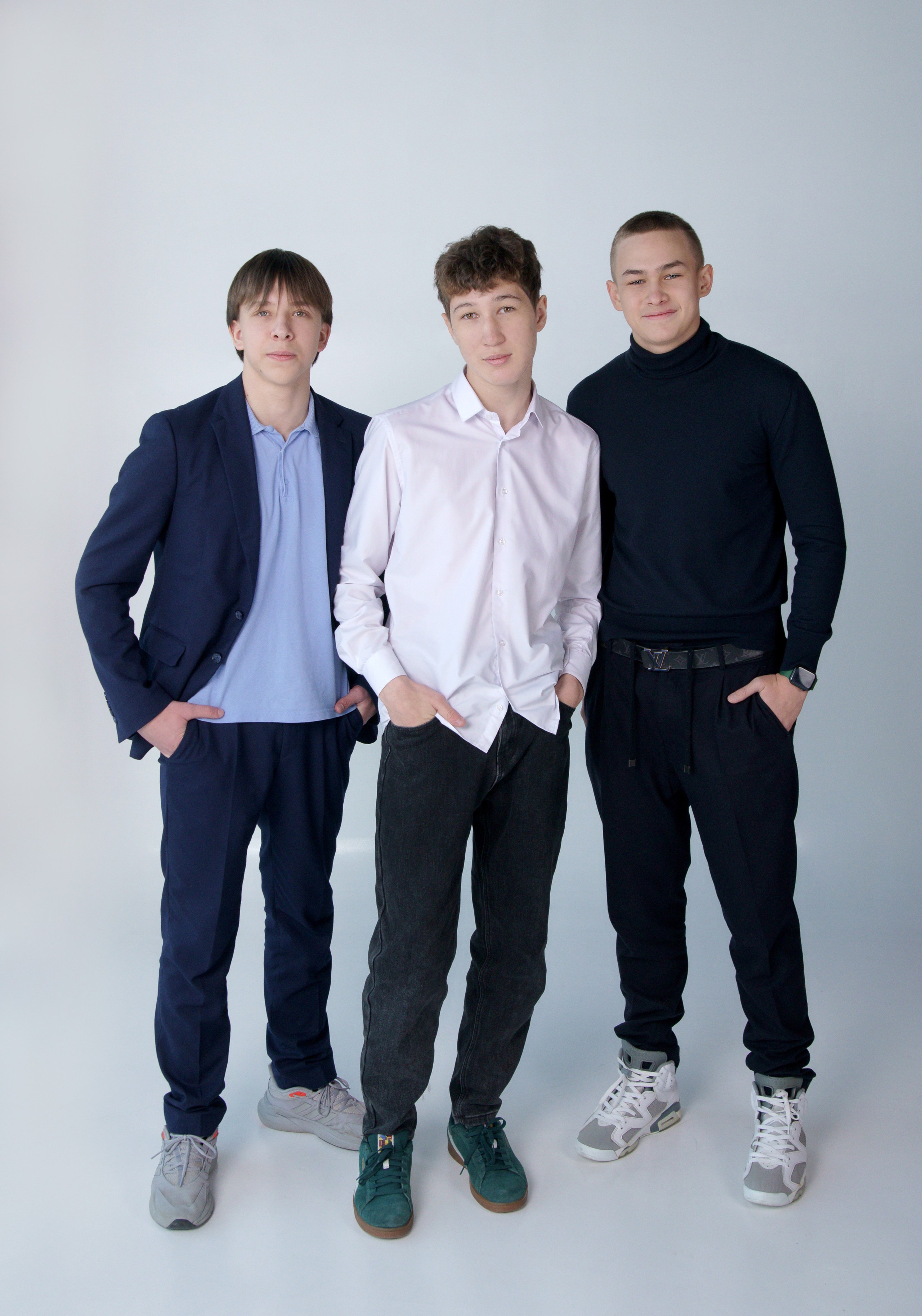 Фотосессия в студии выпускников 9 11 классов в Иркутске