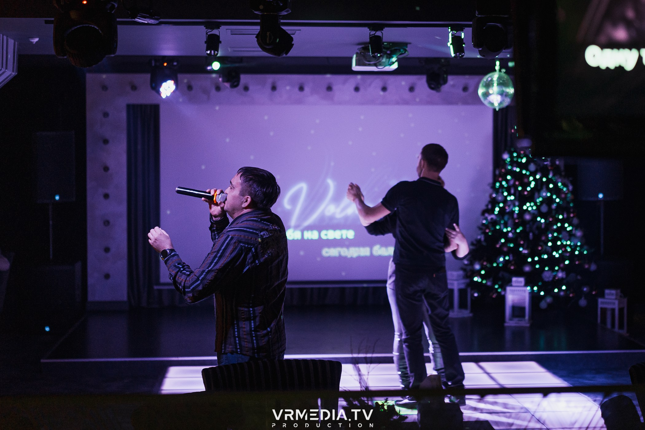 НОВОГОДНЯЯ РАЗМИНКА в караоке-баре «Volna»