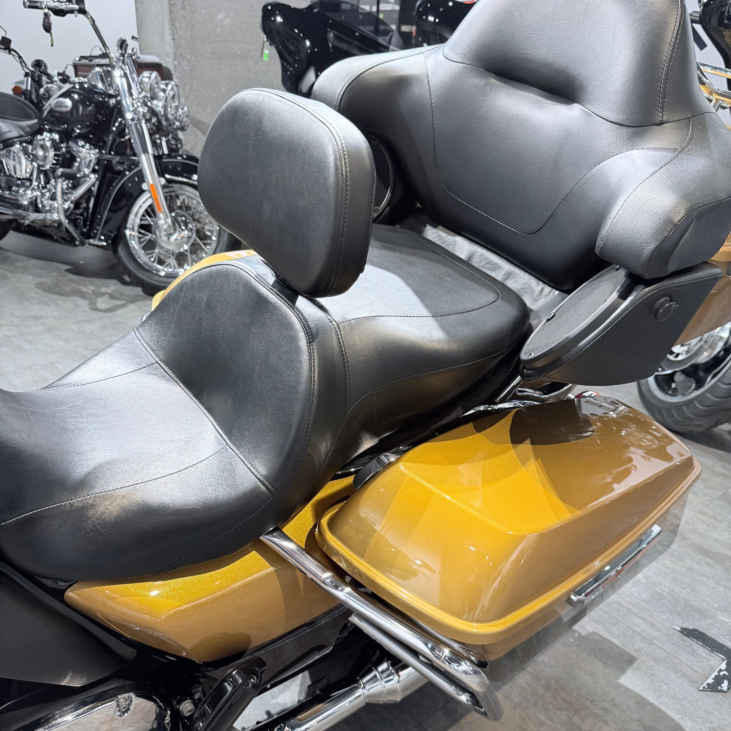 2017 Elеctra Glide Ultra Limited 107 Вlасk Hills Gold. Hello Davidson, Москва. Только хорошие мотоциклы…
