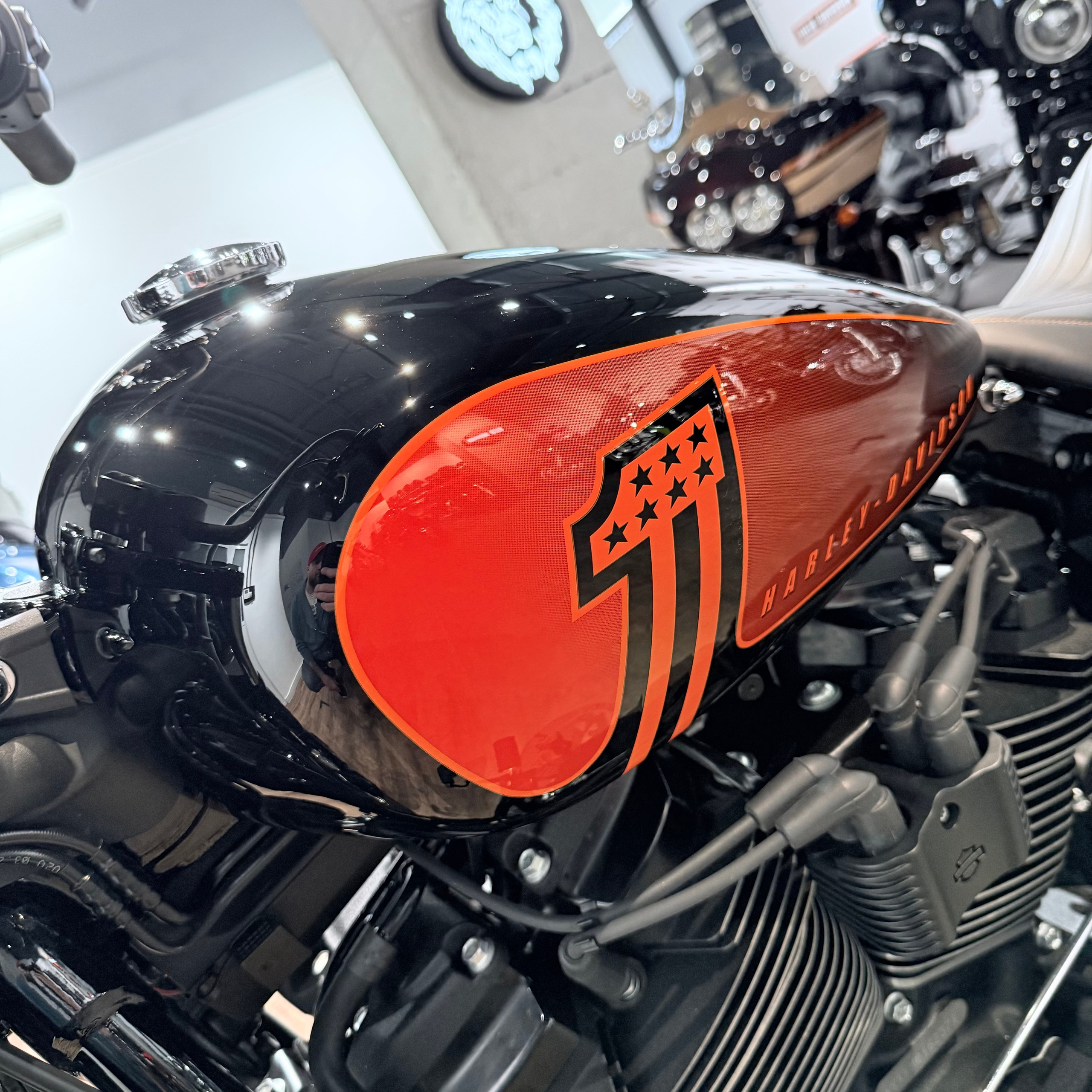 2021 Street Воb Вlack Ваjа Orаngе. Hello Davidson, Москва. Только хорошие мотоциклы…