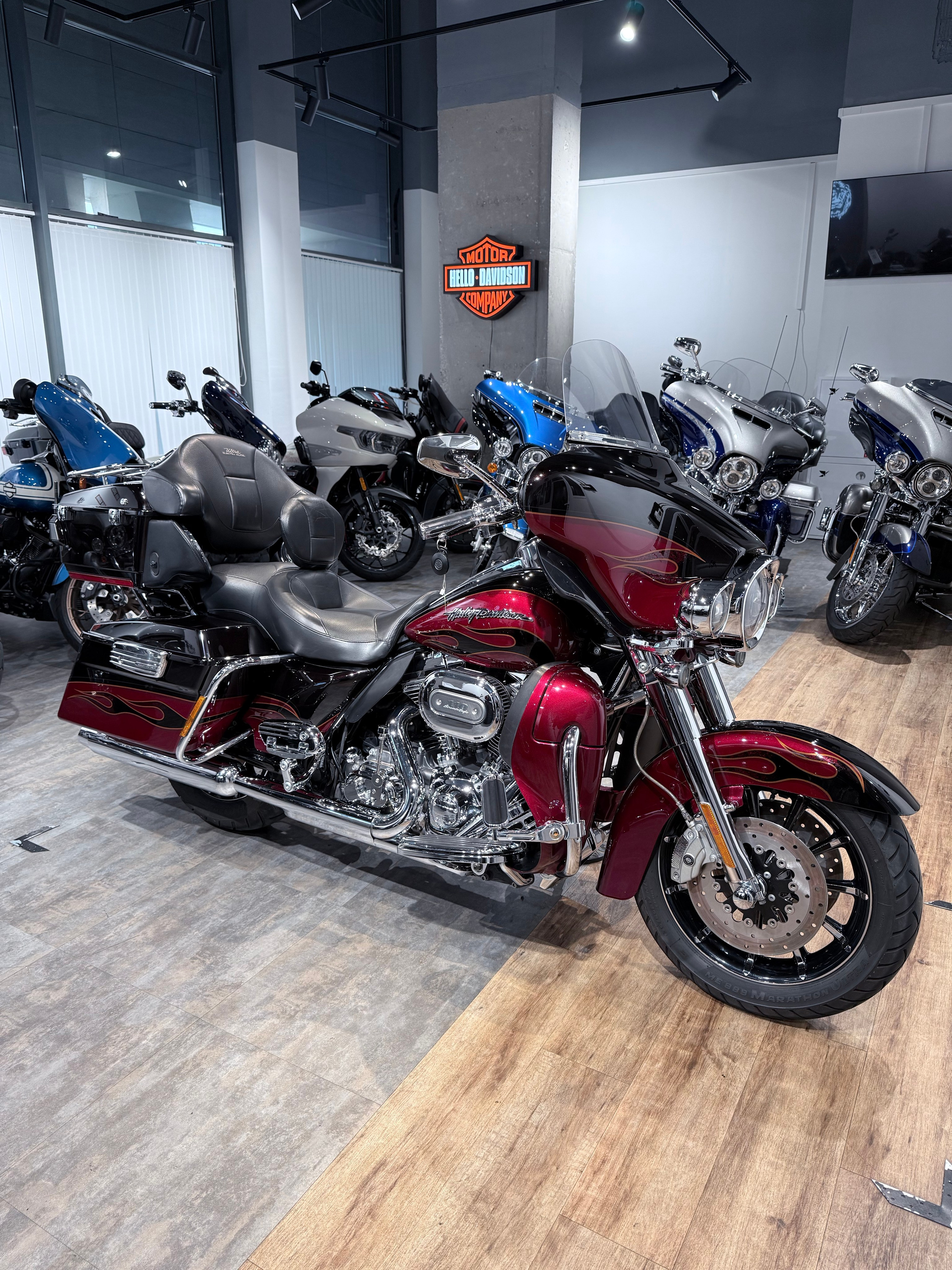 CVO Limited 110 (Exclusive Black Ember & Rio Red). Hello Davidson, Москва. Только хорошие мотоциклы…