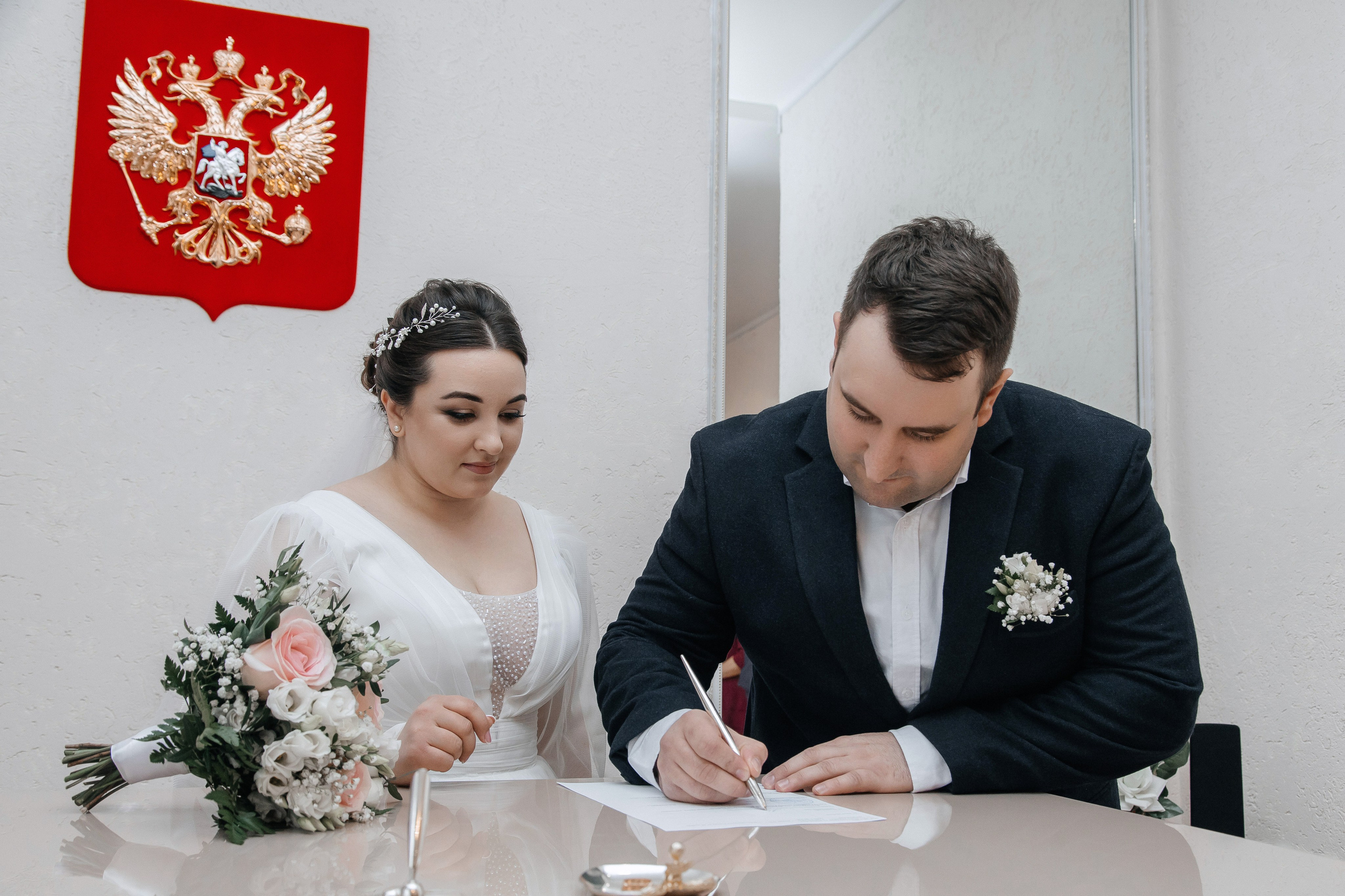 S & E. Street photographer