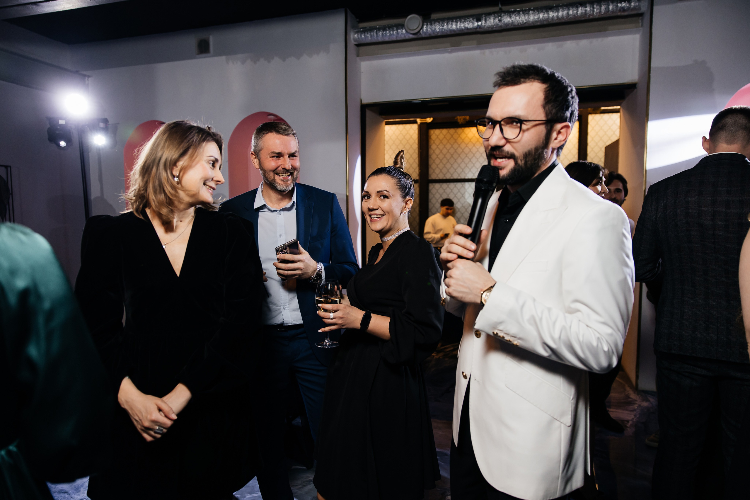 Фотограф на корпоратив. Фотограф, видеограф на свадьбу в Москве Никита Назаров