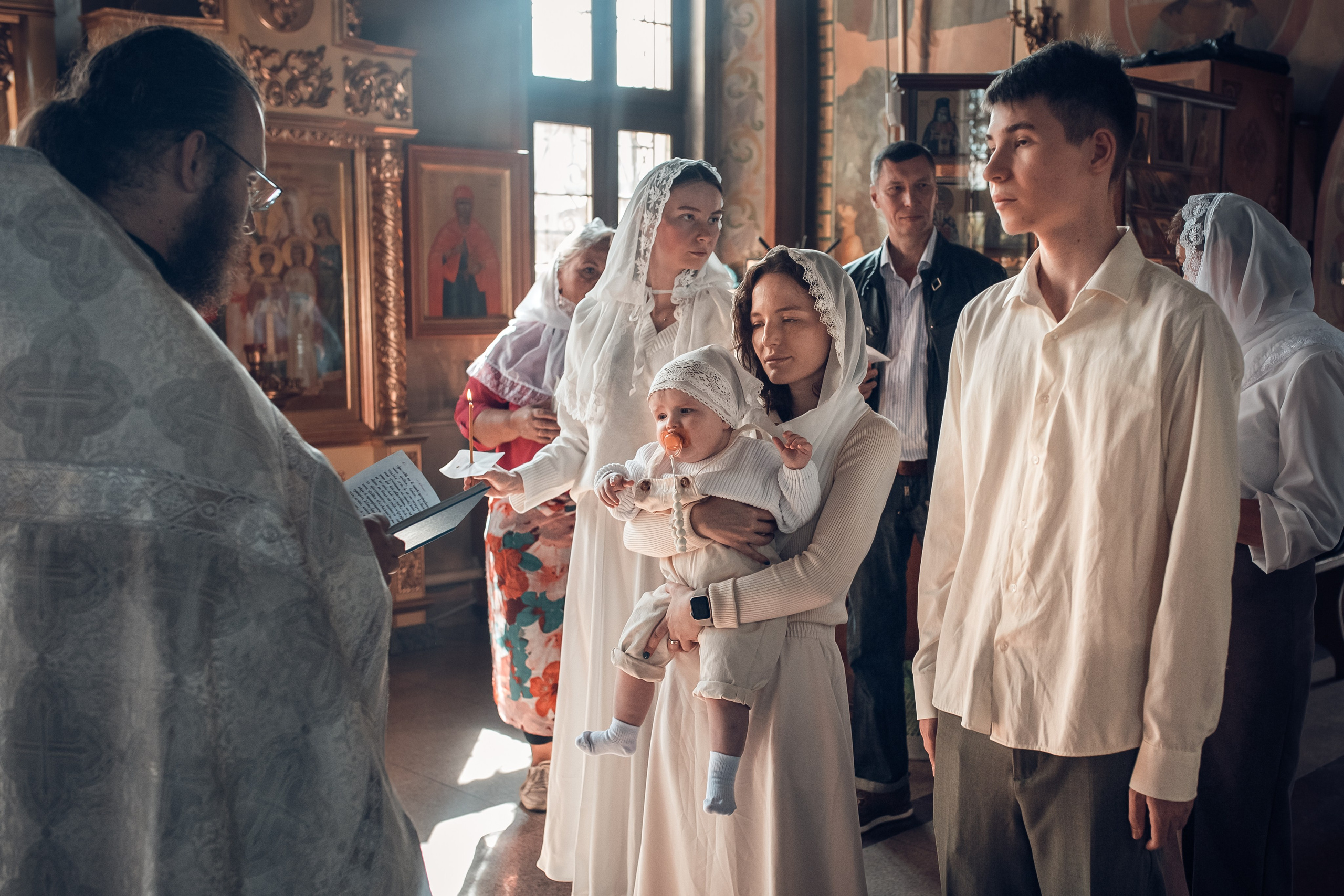 Стоимость таинства крещения. Семейный и детский фотограф в Москве в ЮАО Царицыно Алёна Асташкина