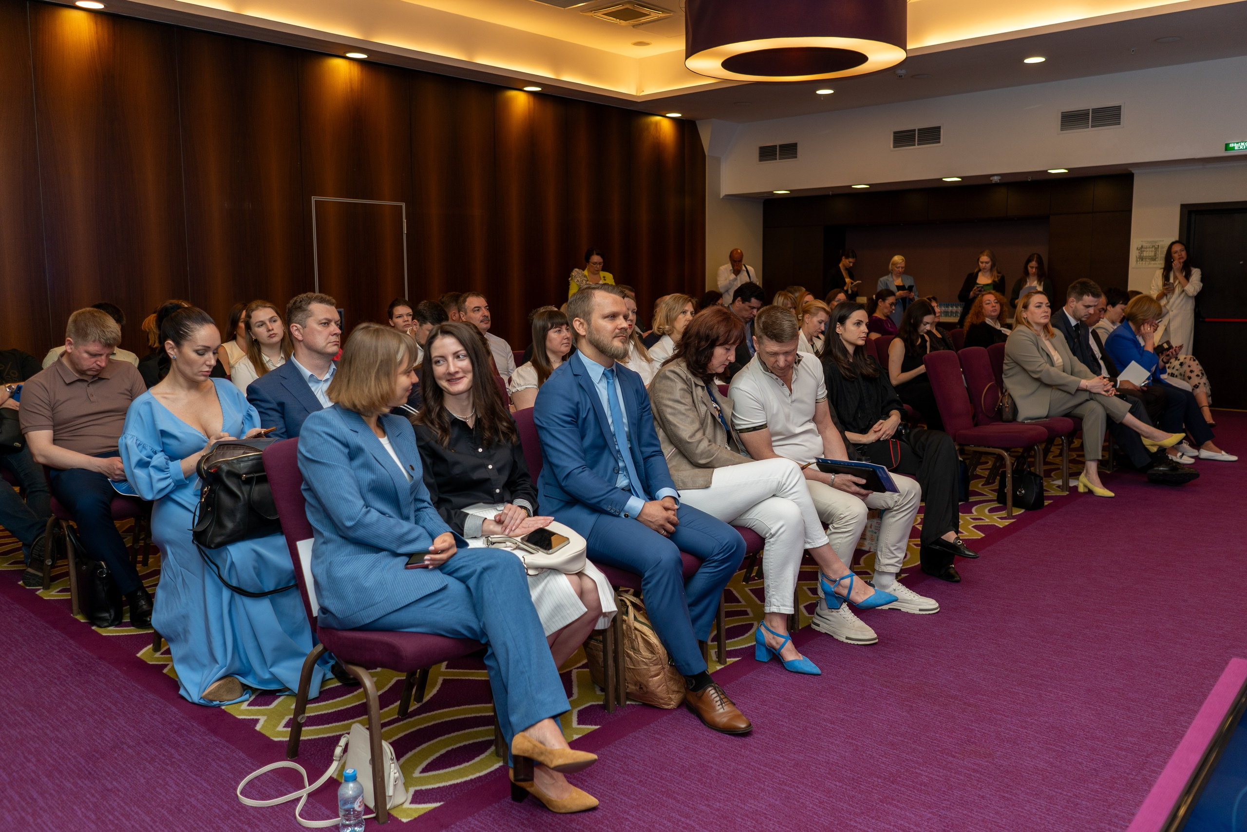 Репортажная съёмка делового мероприятия. Фотограф Елизавета Потешкина