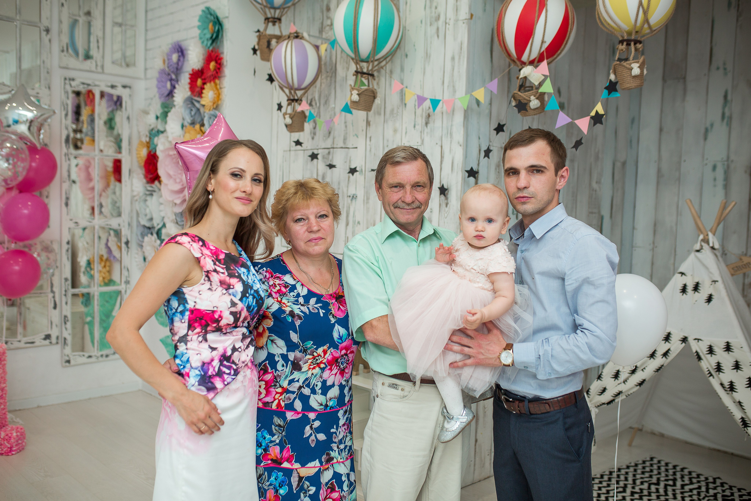 Годик Полине. Фотограф на Крещение, семейный фотограф в Москве