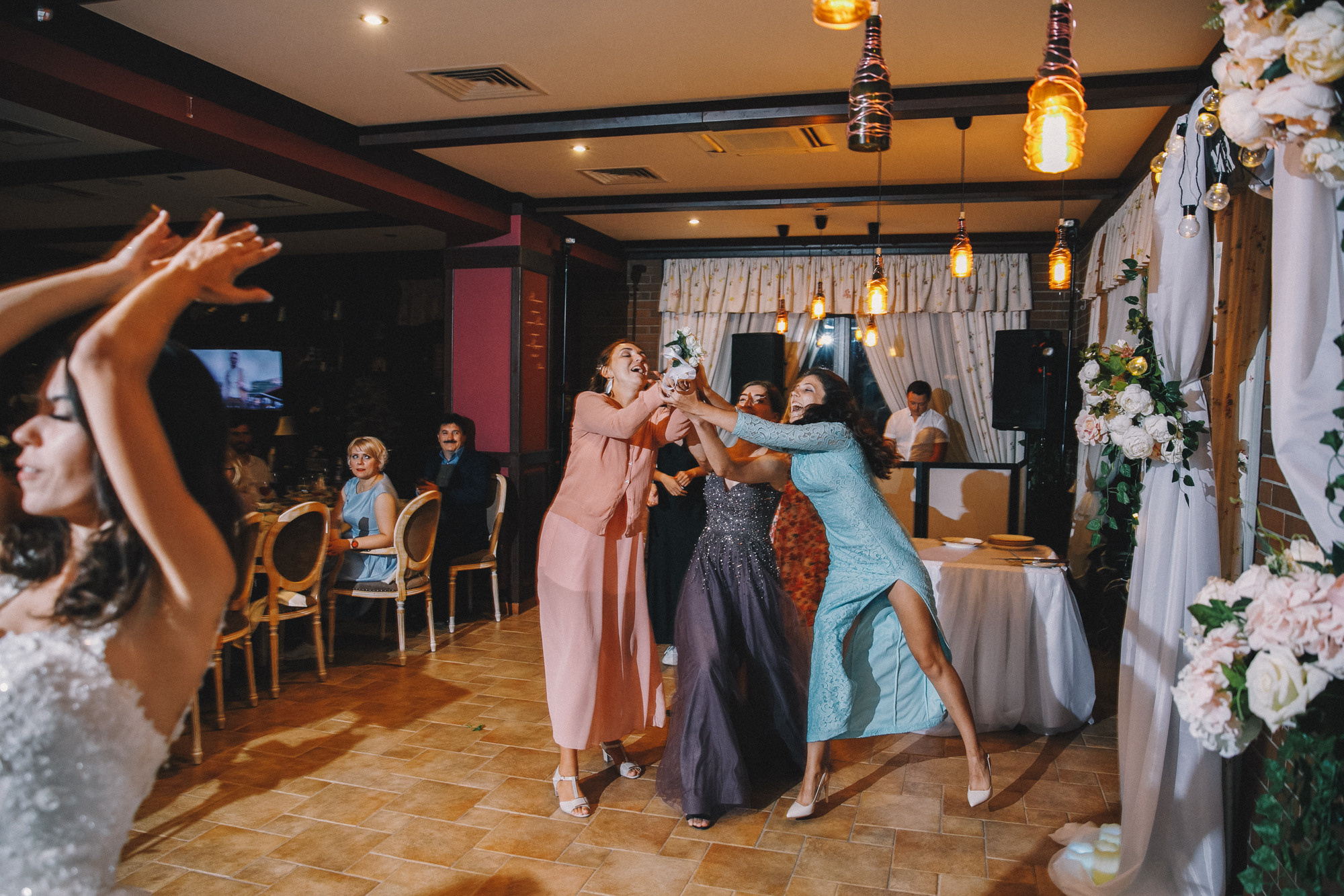 Wedding at the sea. Фотограф Максим Маркелов