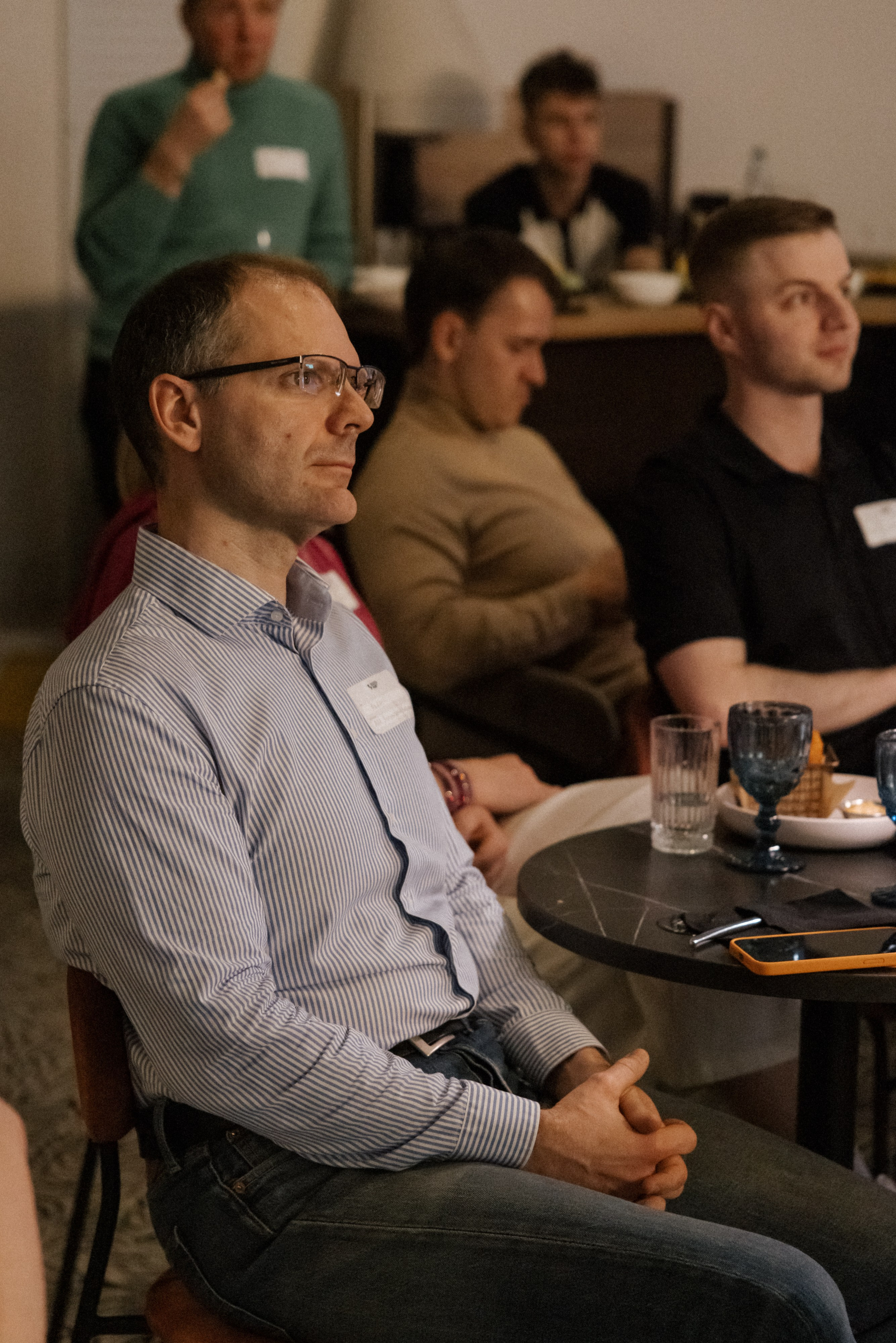 Очень сложные переговоры. South HUB