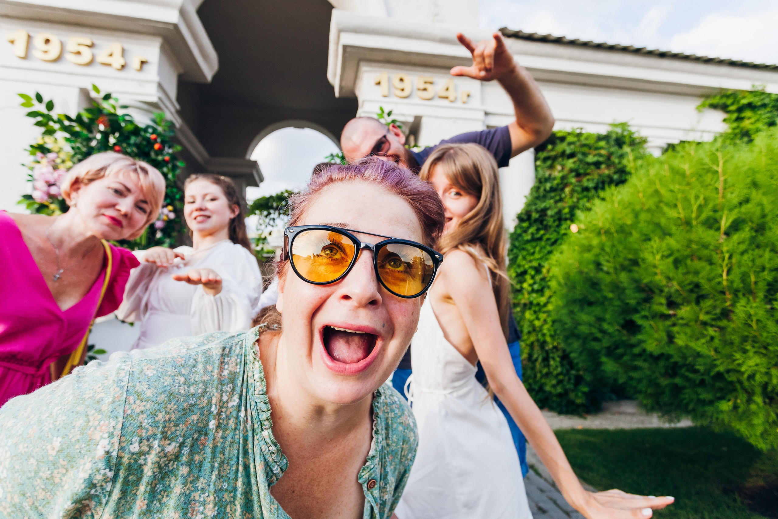 День рождение в уютном ресторане. Фотограф Денис Денисов