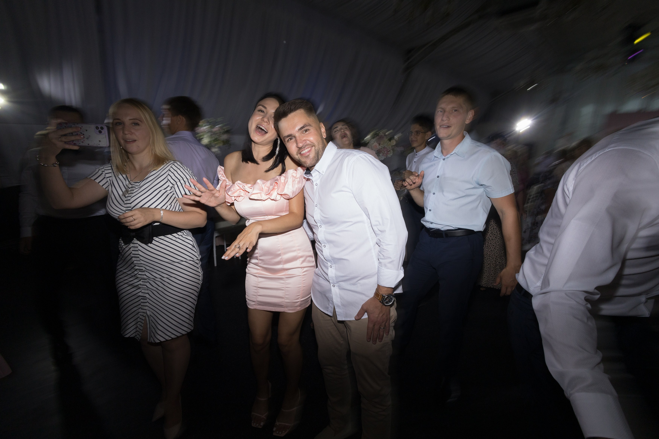 Свадебный фотограф Уфа — Руслан ГабдлисламовЖивые эмоции, красивые кадры, воспоминания на всю жизнь.Работаю по всей Республике Башкортоста. Свадебный фотограф Уфа Руслан Габдлисламов