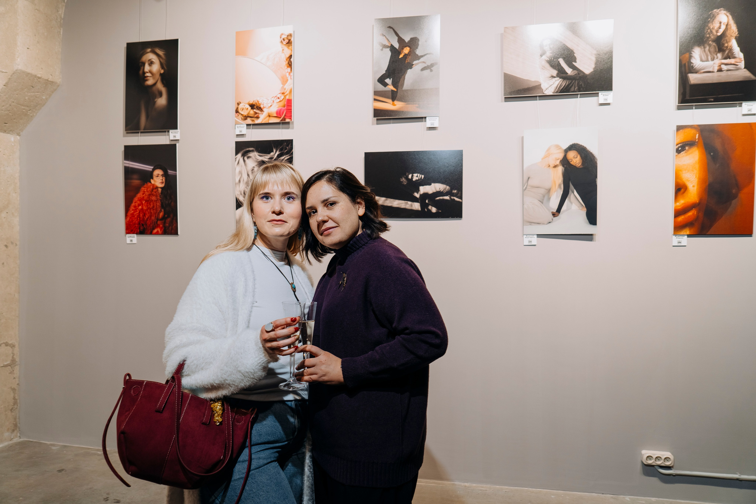 Вернисаж фотовыставки MFamilia «Гармония различий». Организация фотовыставок в Петербурге и Москве, MFamilia (МФамилия)