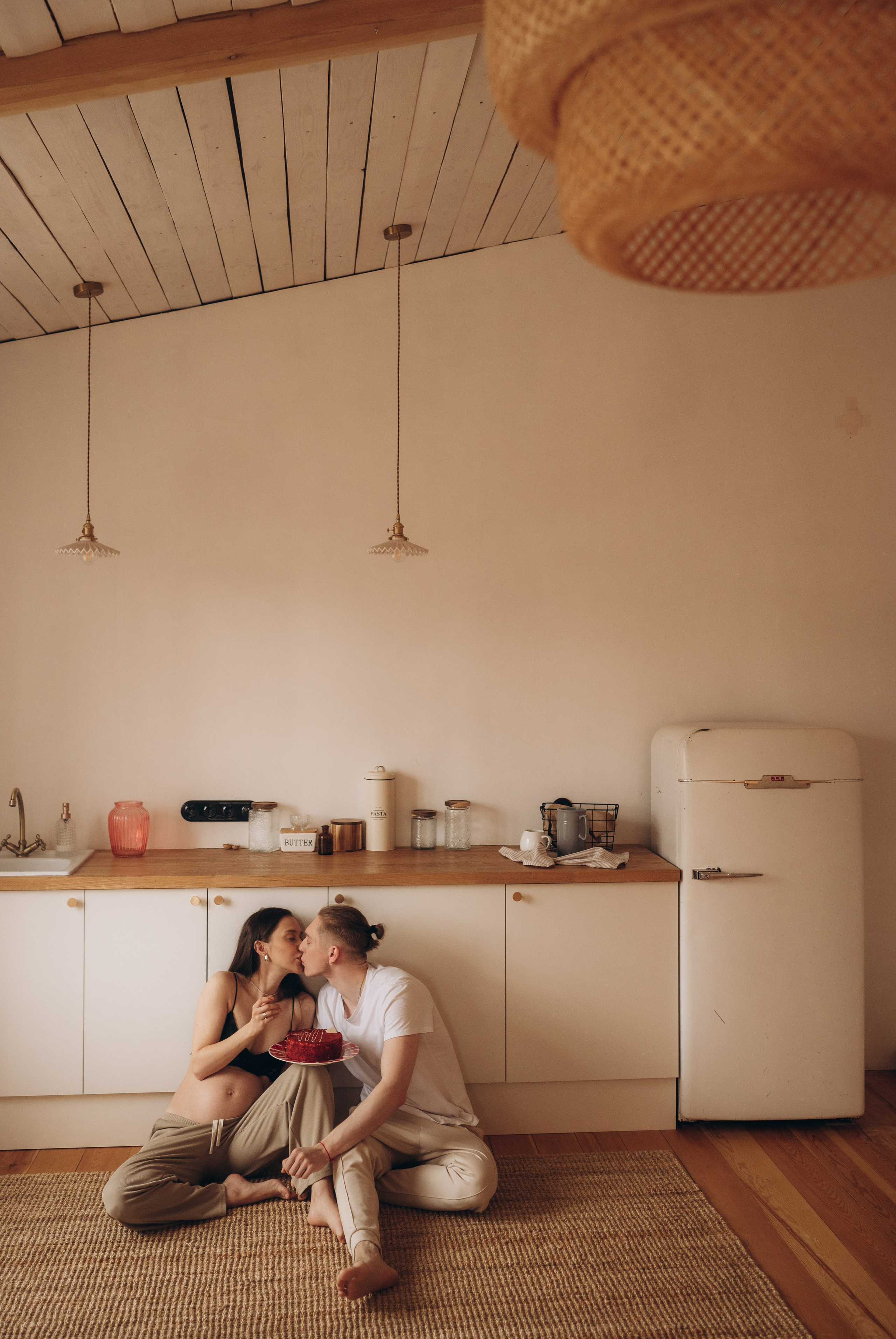 Беременность (студия Дача). Семейный фотограф Тюмень