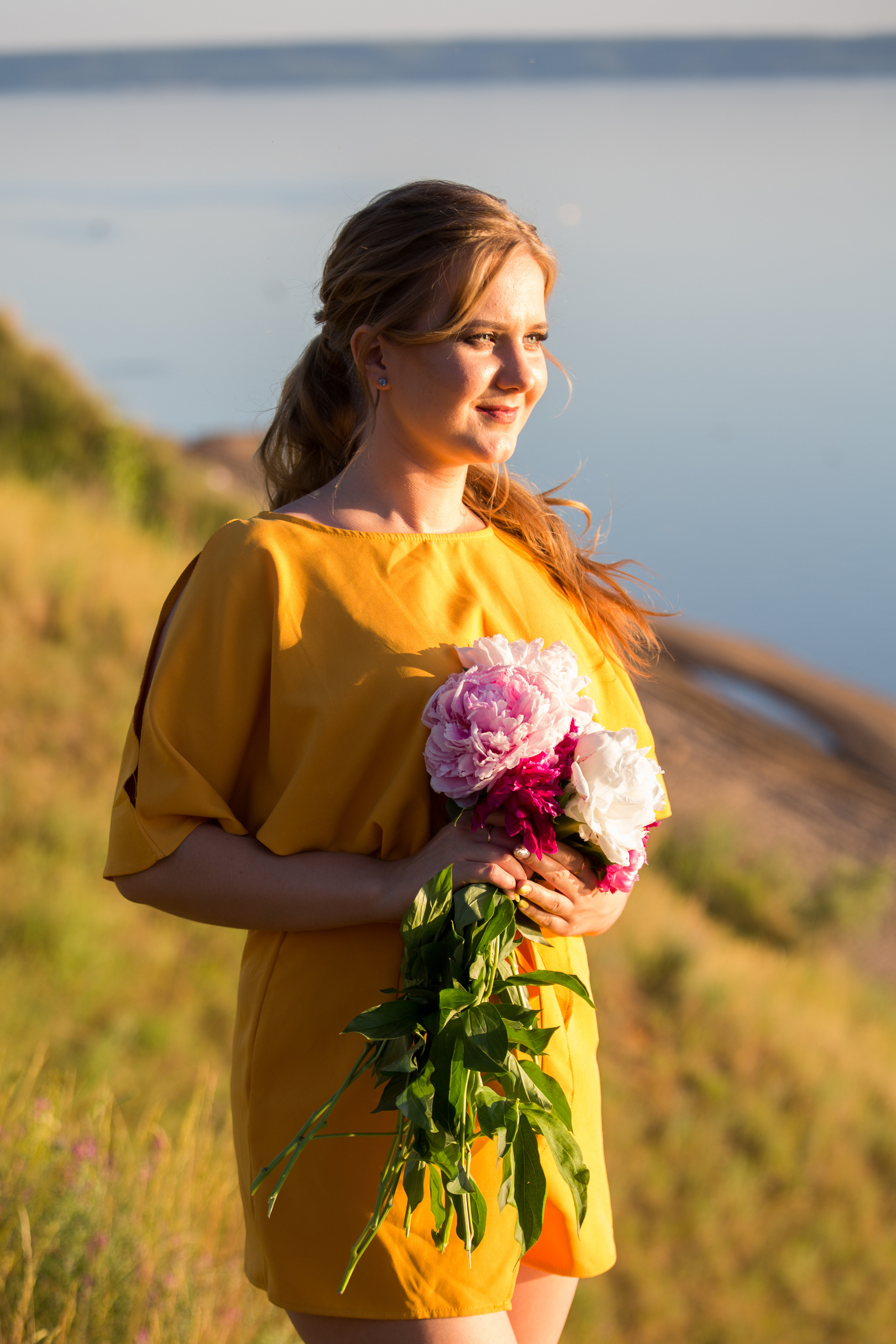 Фотосъемка лав стори в Тольятти (Ягодное). Свадебный фотограф, видеограф в Самаре, Самарской области. Видеосъемка