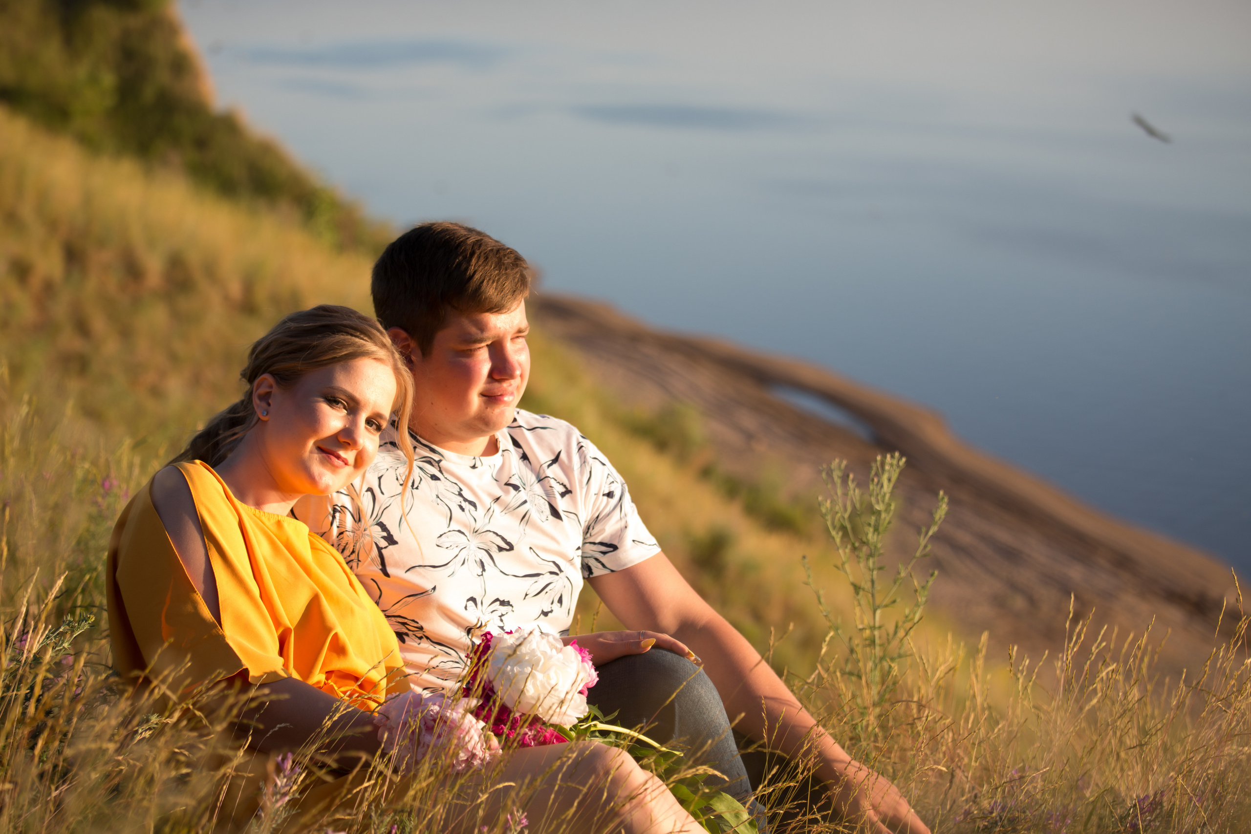 Фотосъемка лав стори в Тольятти (Ягодное). Свадебный фотограф, видеограф в Самаре, Самарской области. Видеосъемка