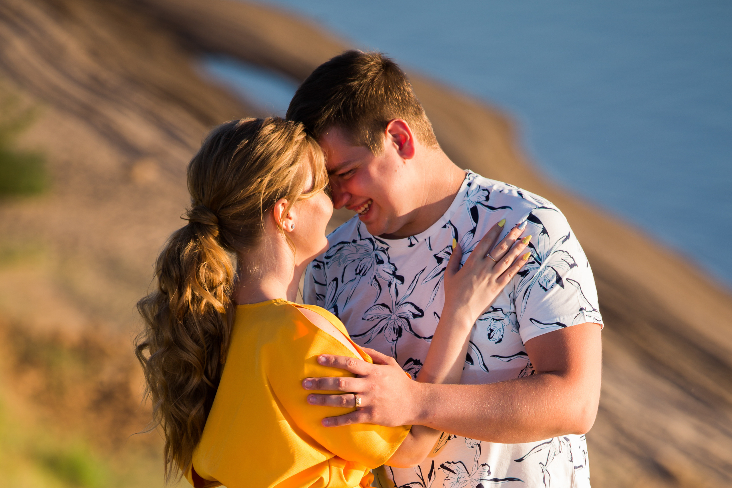 Фотосъемка лав стори в Тольятти (Ягодное). Свадебный фотограф, видеограф в Самаре, Самарской области. Видеосъемка