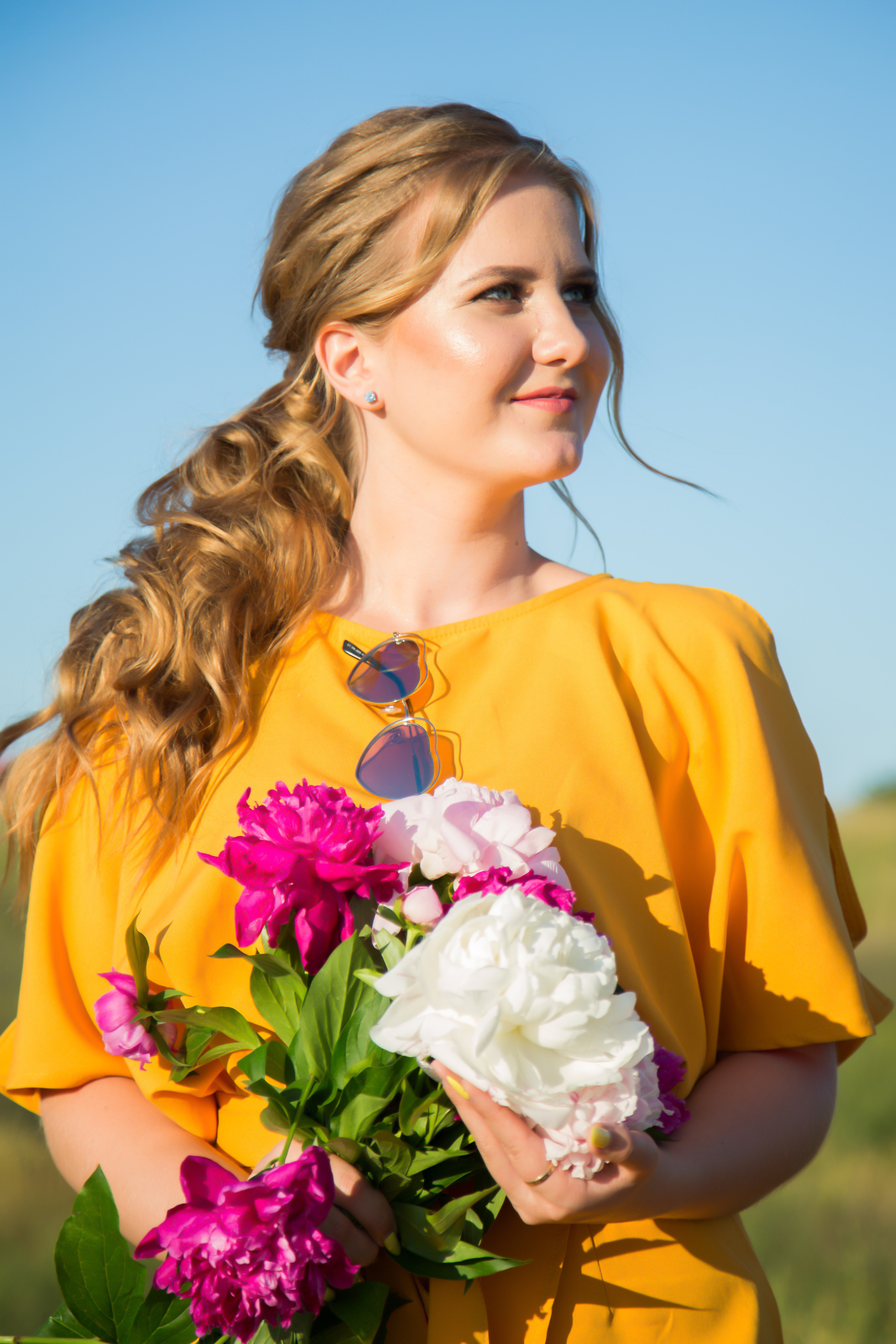 Фотосъемка лав стори в Тольятти (Ягодное). Свадебный фотограф, видеограф в Самаре, Самарской области. Видеосъемка