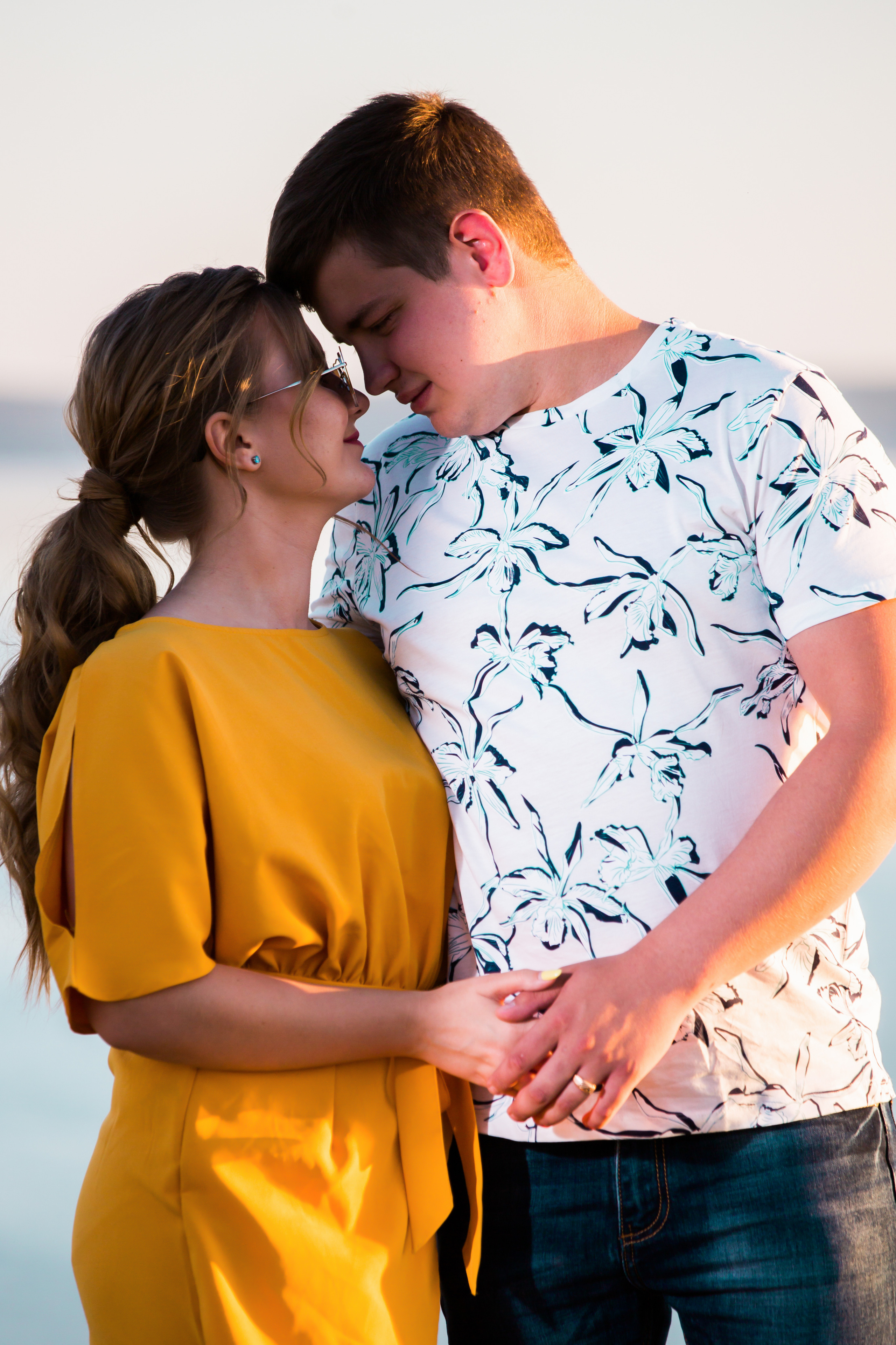 Фотосъемка лав стори в Тольятти (Ягодное). Свадебный фотограф, видеограф в Самаре, Самарской области. Видеосъемка