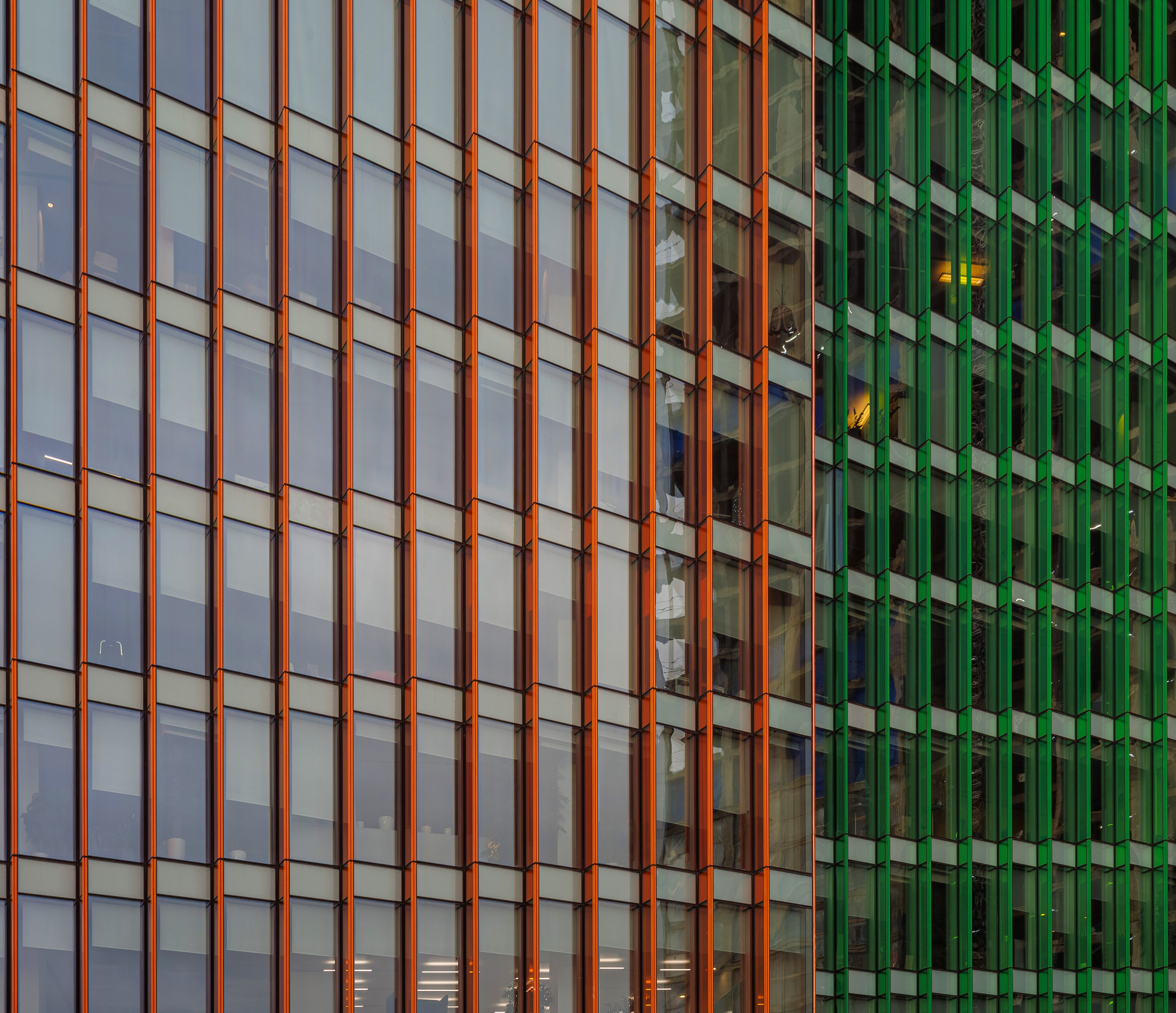 Фотосъемка недвижимости — это важный аспект в мире недвижимости, который может сыграть решающую роль в продаже или аренде объектов. Профессиональные фотографии могут не только привлечь внимание потенциальных клиентов, но и подчеркнуть все преимущества недвижимости. Давайте разберемся подробнее, зачем нужна такая фотосъемка и какие преимущества она предоставляет.## Для чего нужна профессиональная фотосъемка недвижимости