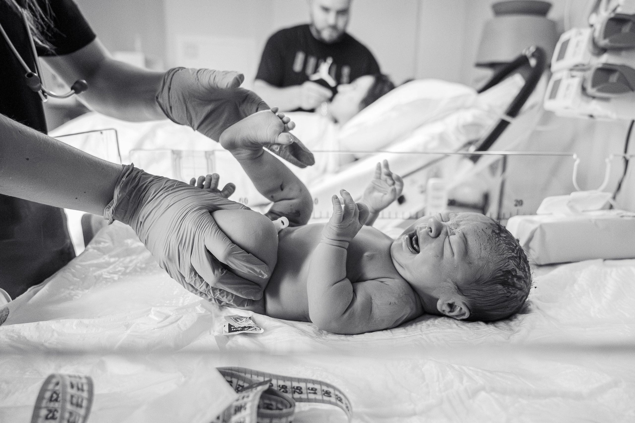 Кира родилась. Фотограф на роды СПБ Юлия Герасимова