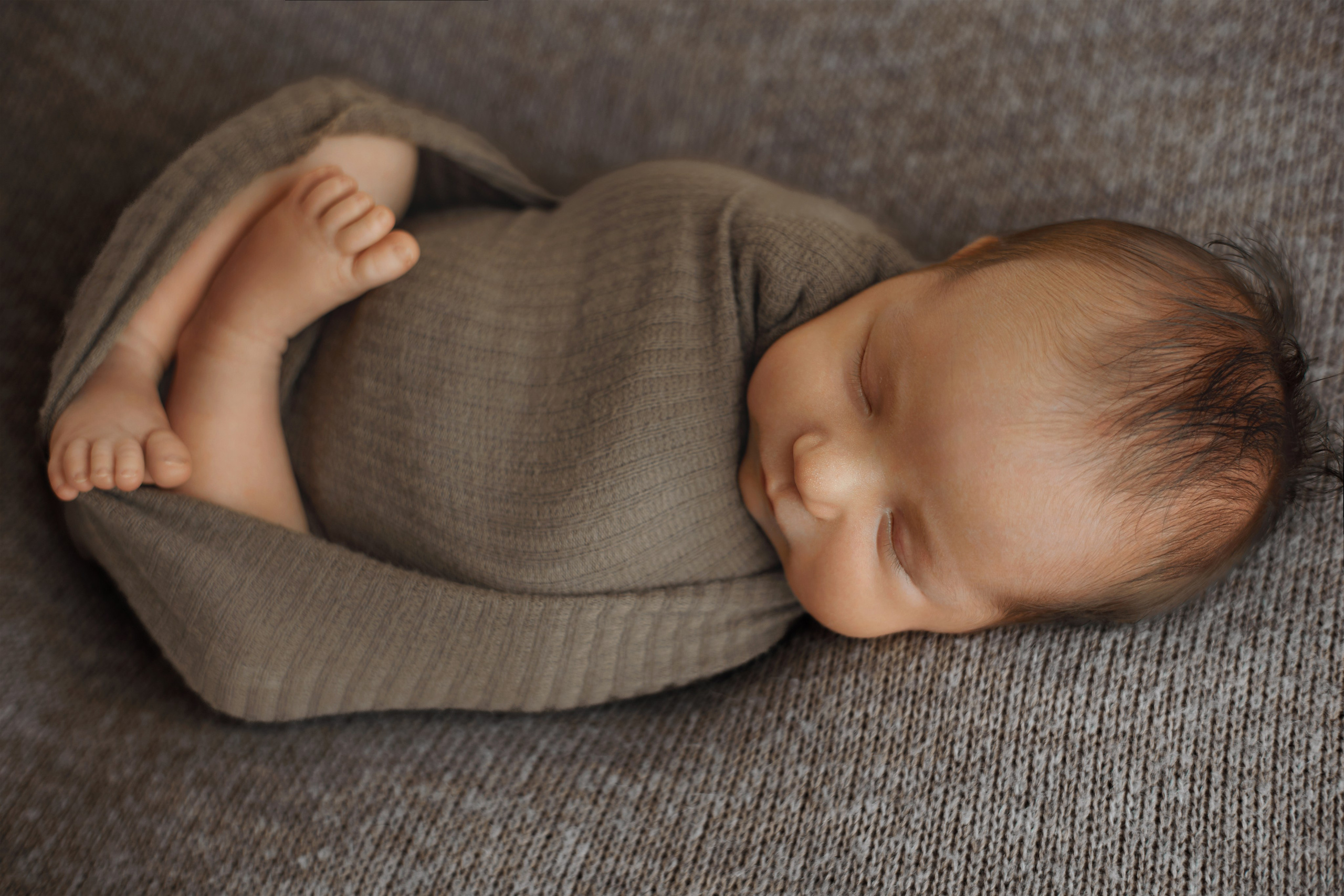 Newborn. Фотограф женского портрета, беременности и материнства Харькова Елена