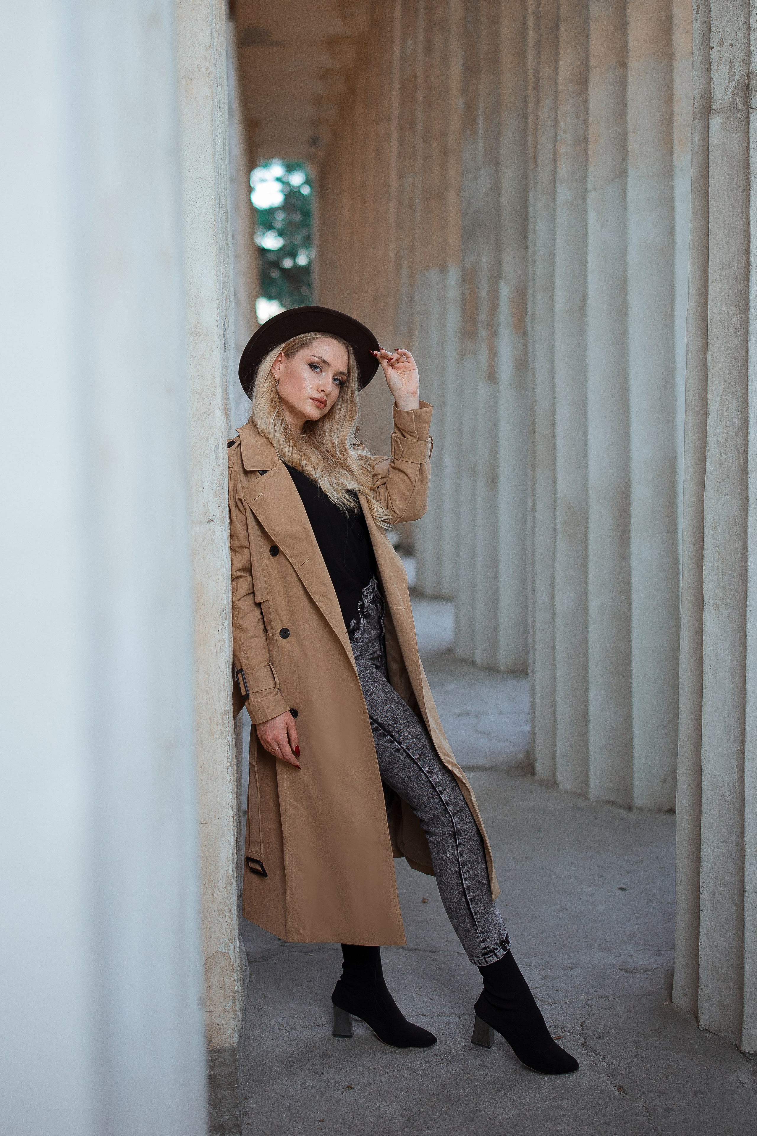 Образ с тренчем напрокат в Севастополе