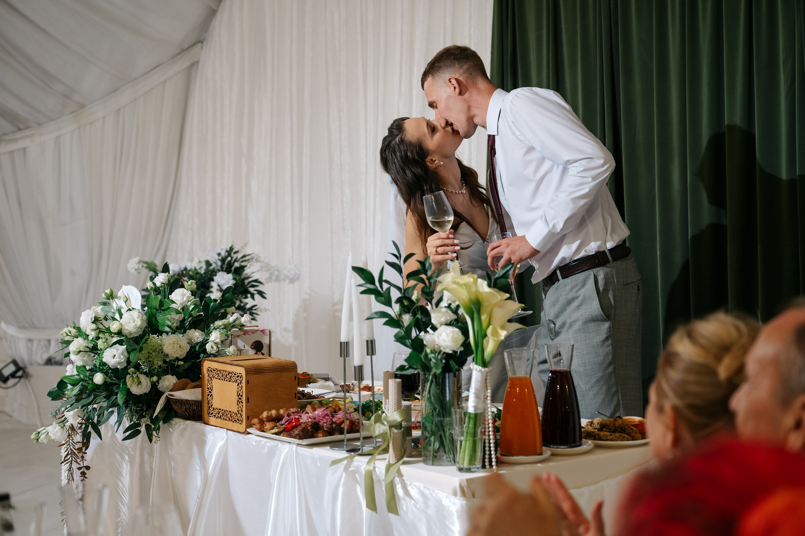 Свадьба в Гребнево в Трубецком. Свадебный и семейный фотограф Виктория Носачёва. Щелково, Москва и МО