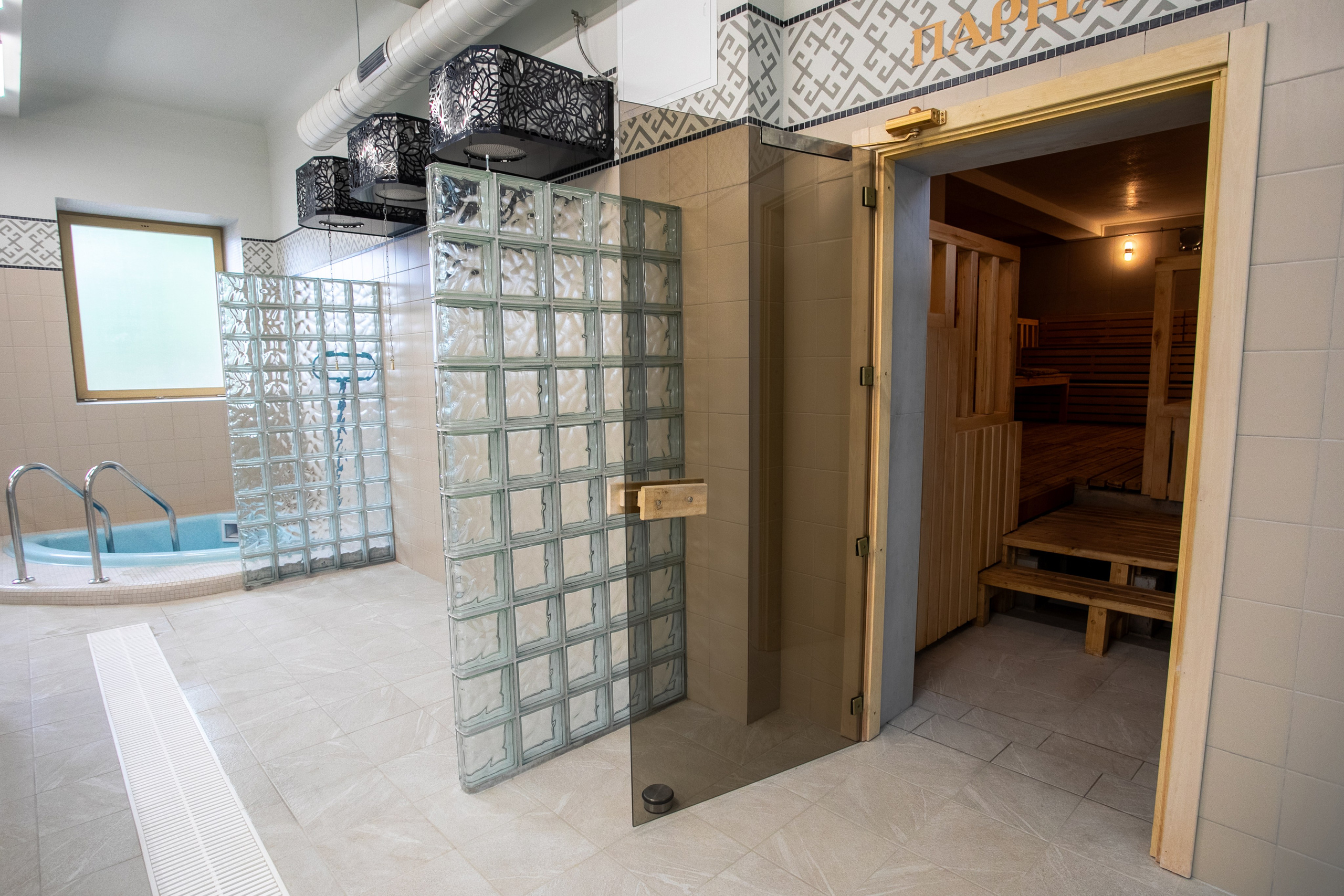 Новомостовые бани Уфа, Бани Уфа, Новомостовая, 3а, Баня Эдельвейс, Сауна Уфа, Спа Уфа, баня, сауна, Уфа, кедровая парная, общая парная, кабинки для отдыха Уфа