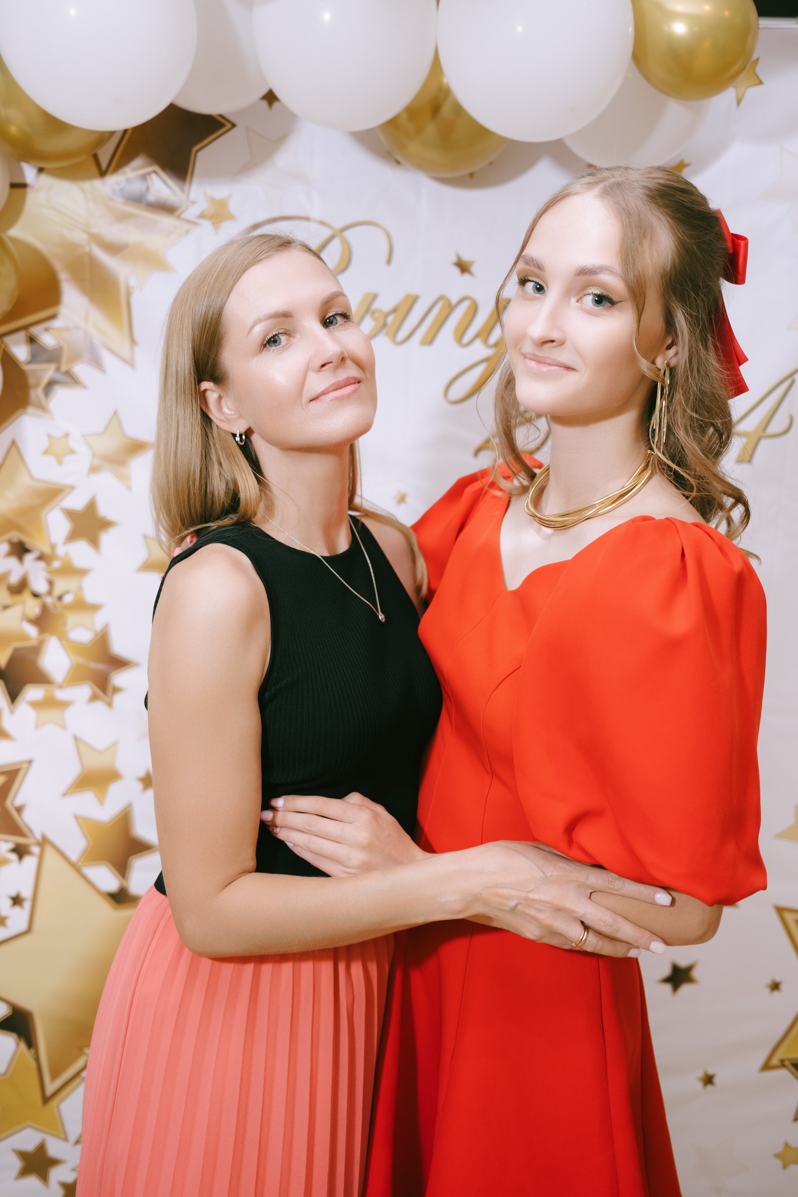 Выпускной школа 33. Свадебный и репортажной фотограф Денис Ожигин в Краснодаре и Краснодарском крае