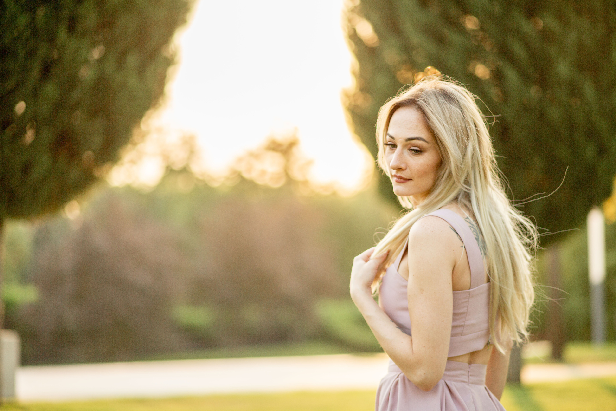 Фотосессия для контента. Фотограф в Краснодаре. Выпускные школьные альбомы, Свадьбы, Портреты