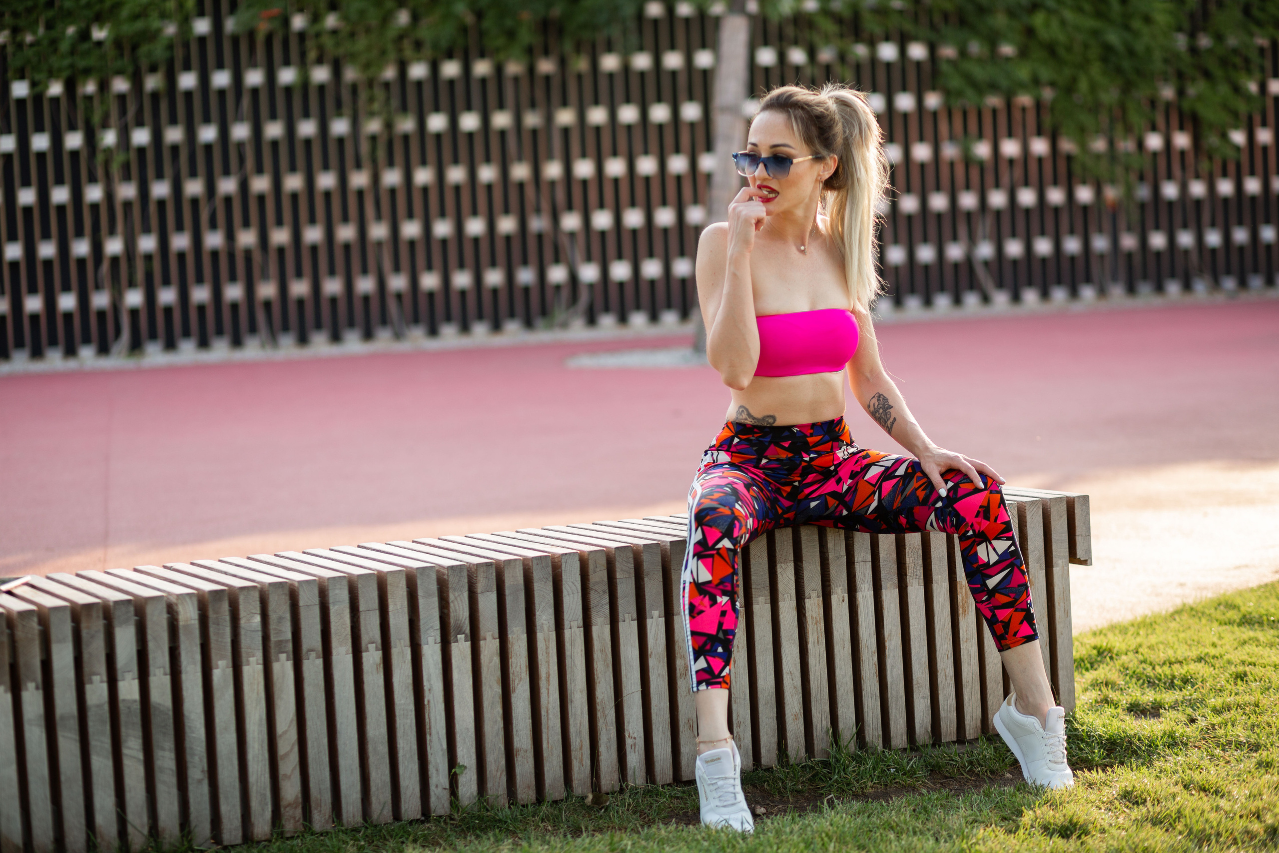 Фотосессия для контента. Фотограф в Краснодаре. Выпускные школьные альбомы, Свадьбы, Портреты