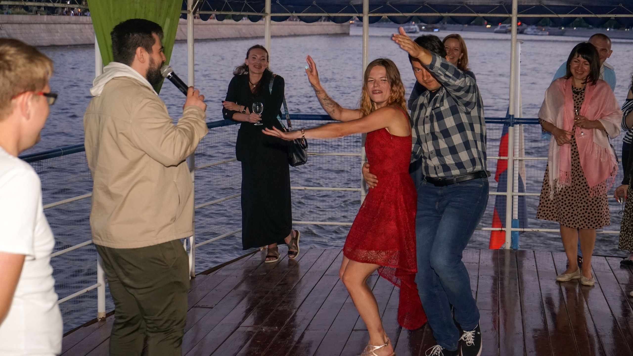 Танцы на воде | 24.07.21. Галерея Фантим